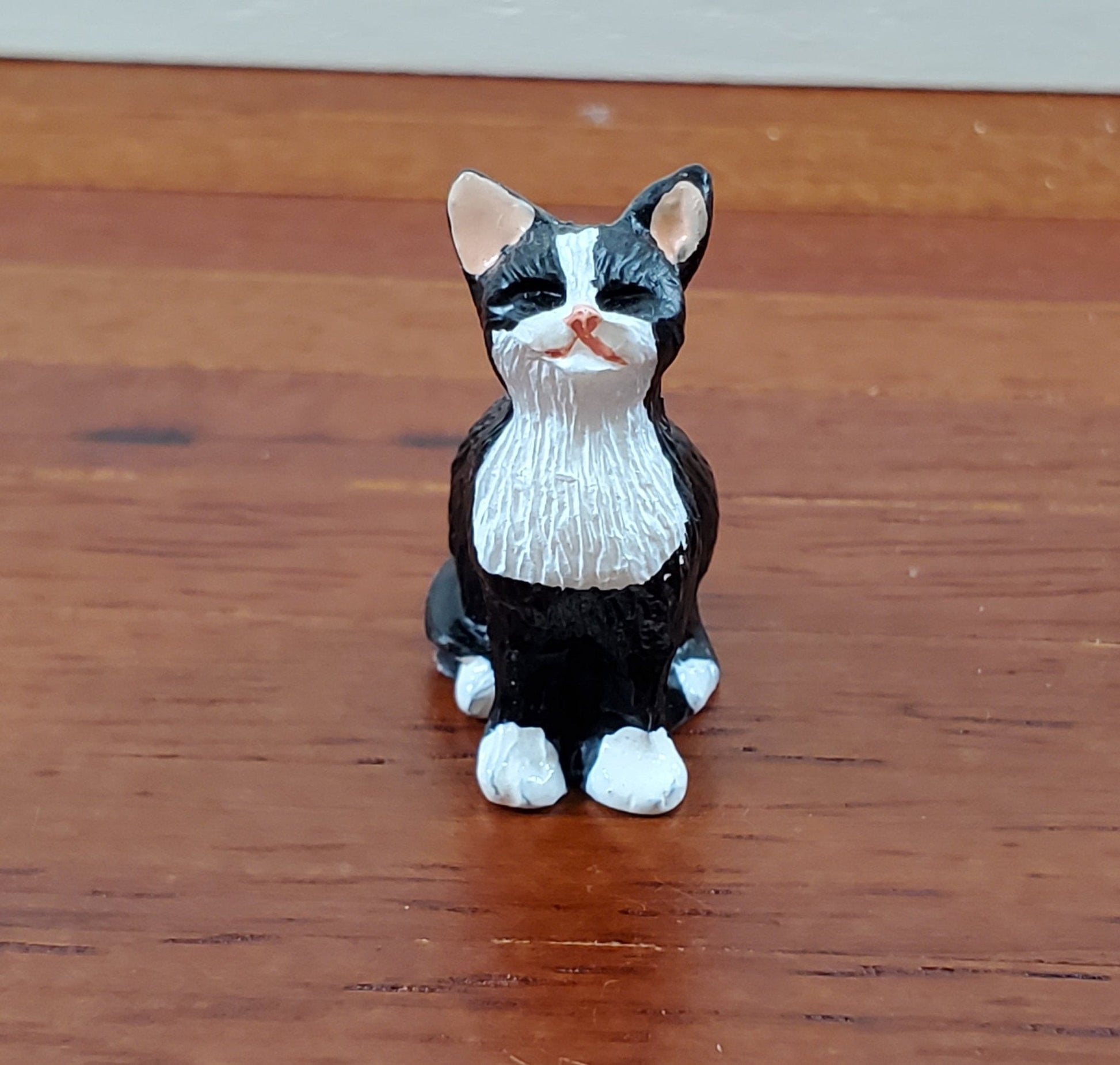Dollhouse Kitty Cat Tuxedo Black and White Eyes Closed Sitting 1:12 Scale Miniature - Miniature Crush
