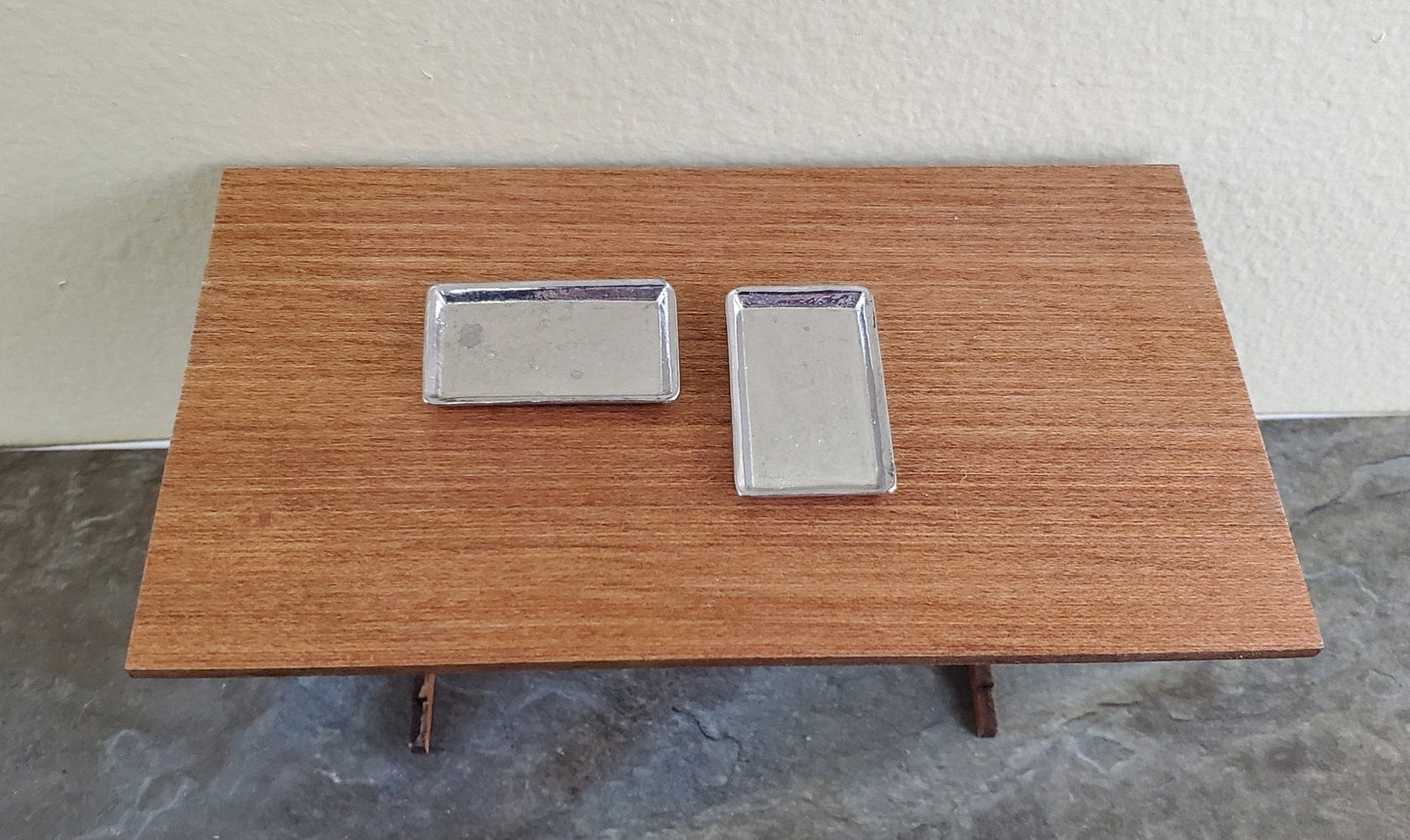 Dollhouse Miniature Baking Trays Cookie Sheets x2 1:12 Scale Dishes Polished White Metal Phoenix Model - Miniature Crush