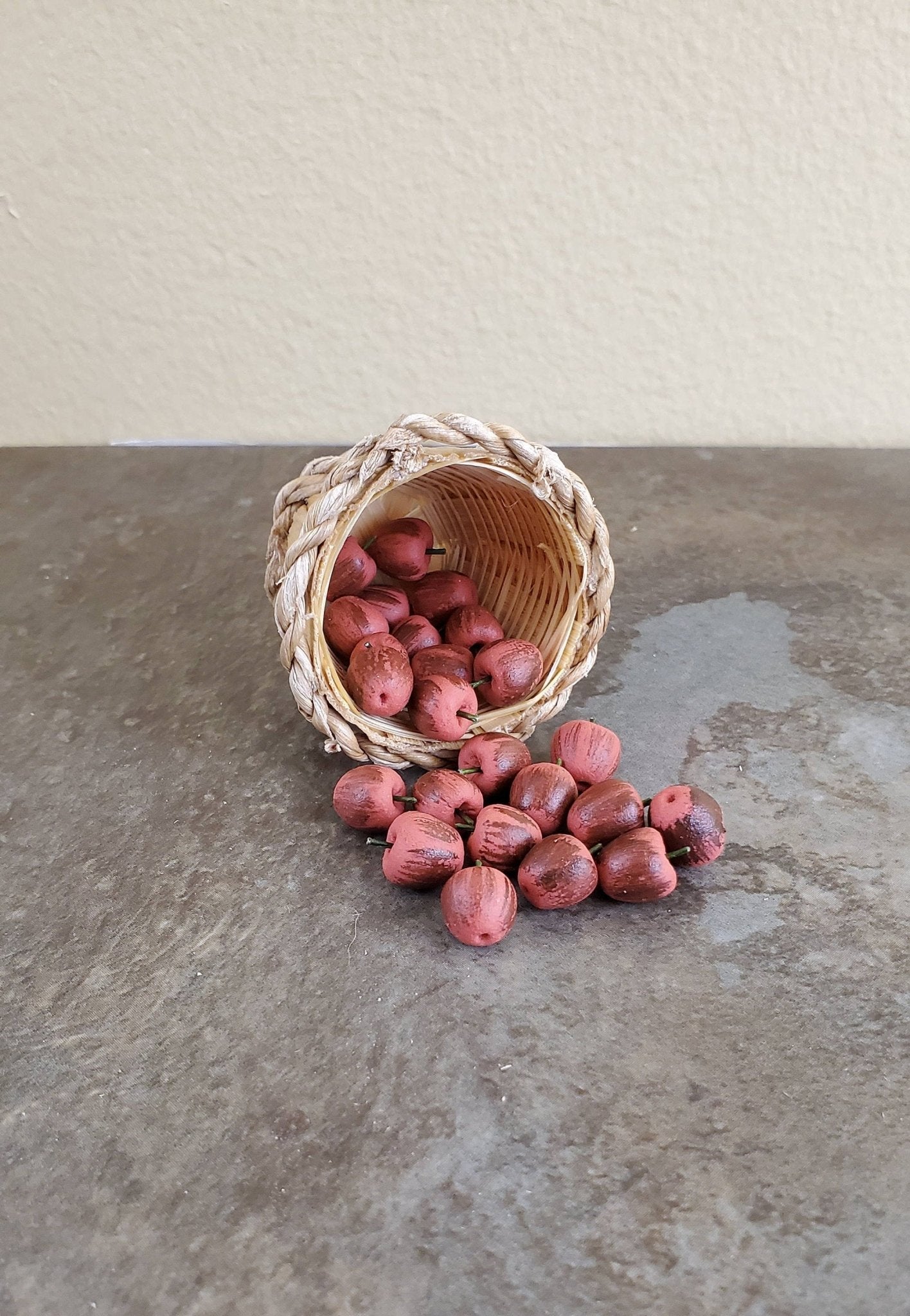 Dollhouse Miniature Bushel Basket of Red Apples 1:12 Scale Kitchen Food - Miniature Crush