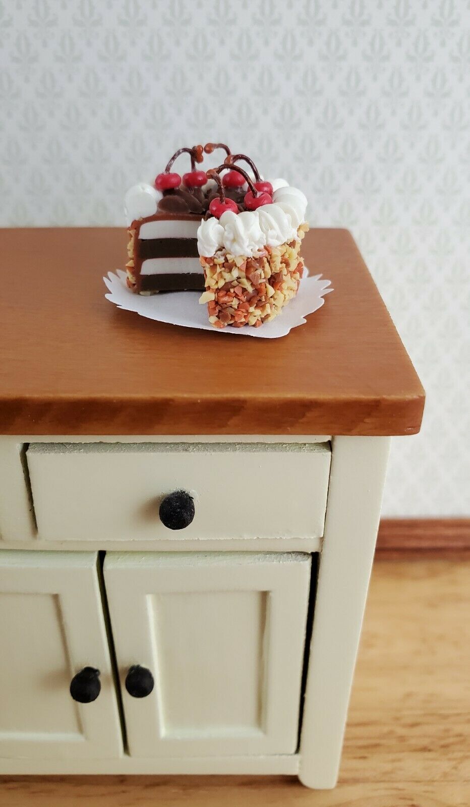 Dollhouse Miniature Cake with 3 Pieces Chocolate Cherry 1:12 Scale Dessert Food - Miniature Crush
