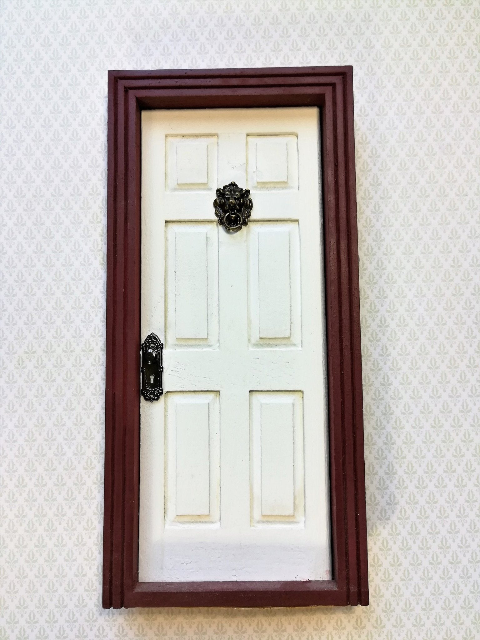 Dollhouse Miniature Doorknobs and Plates Set with Keyhole 1:12 Scale Pewter - Miniature Crush