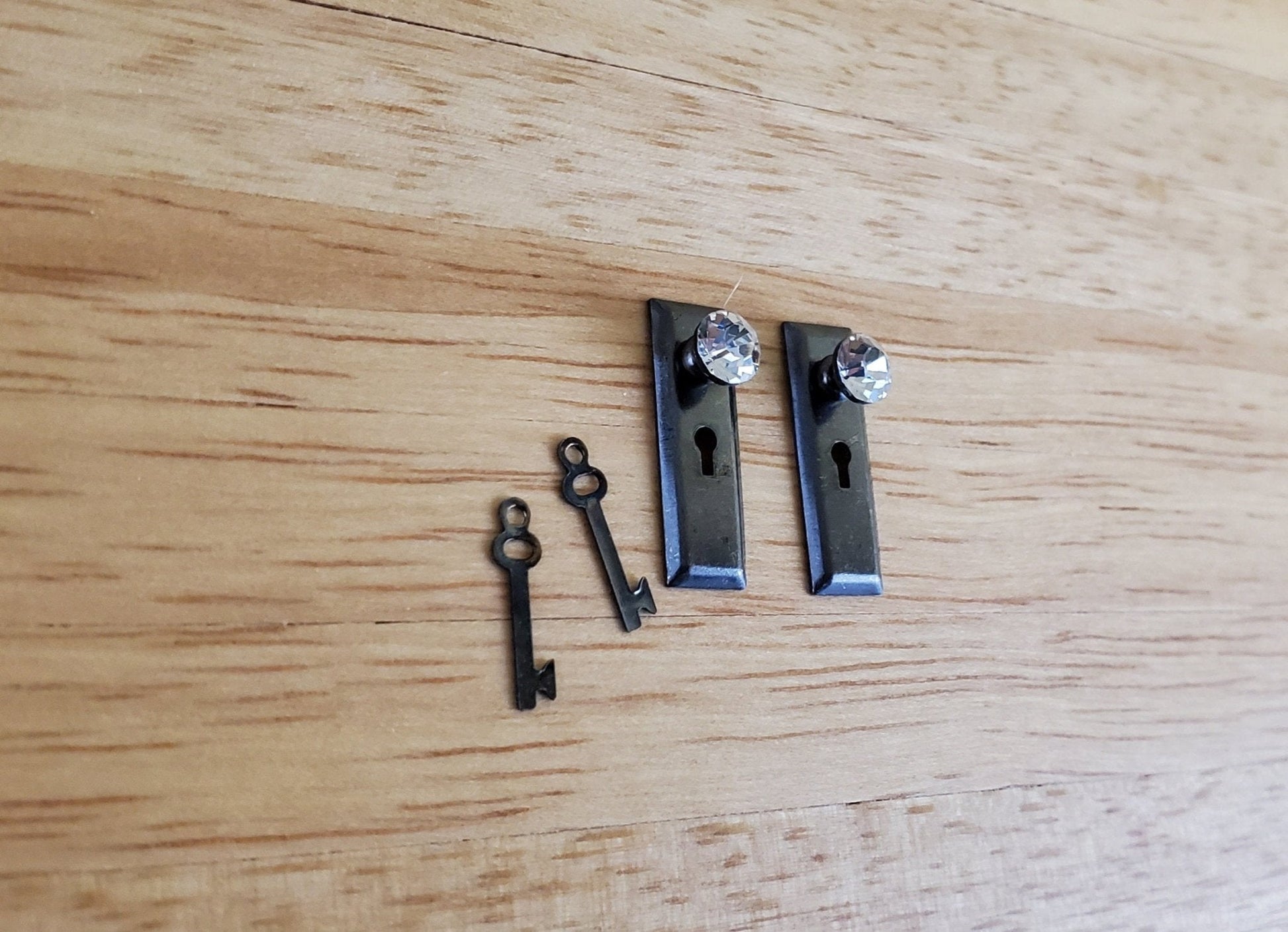 Dollhouse Miniature Doorknobs Handles Dark Pewter with Crystal Knobs Metal 1:12 Scale - Miniature Crush