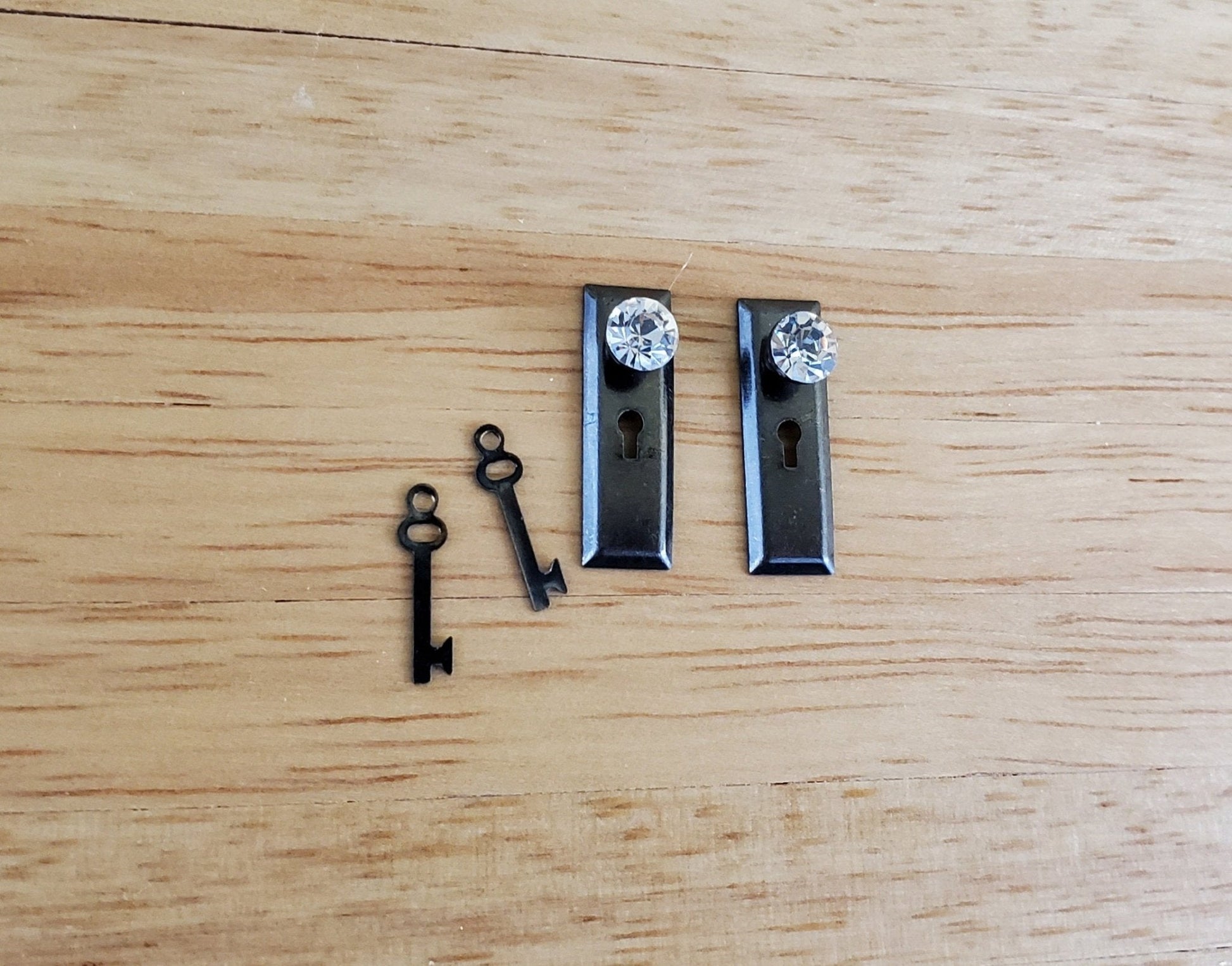 Dollhouse Miniature Doorknobs Handles Dark Pewter with Crystal Knobs Metal 1:12 Scale - Miniature Crush