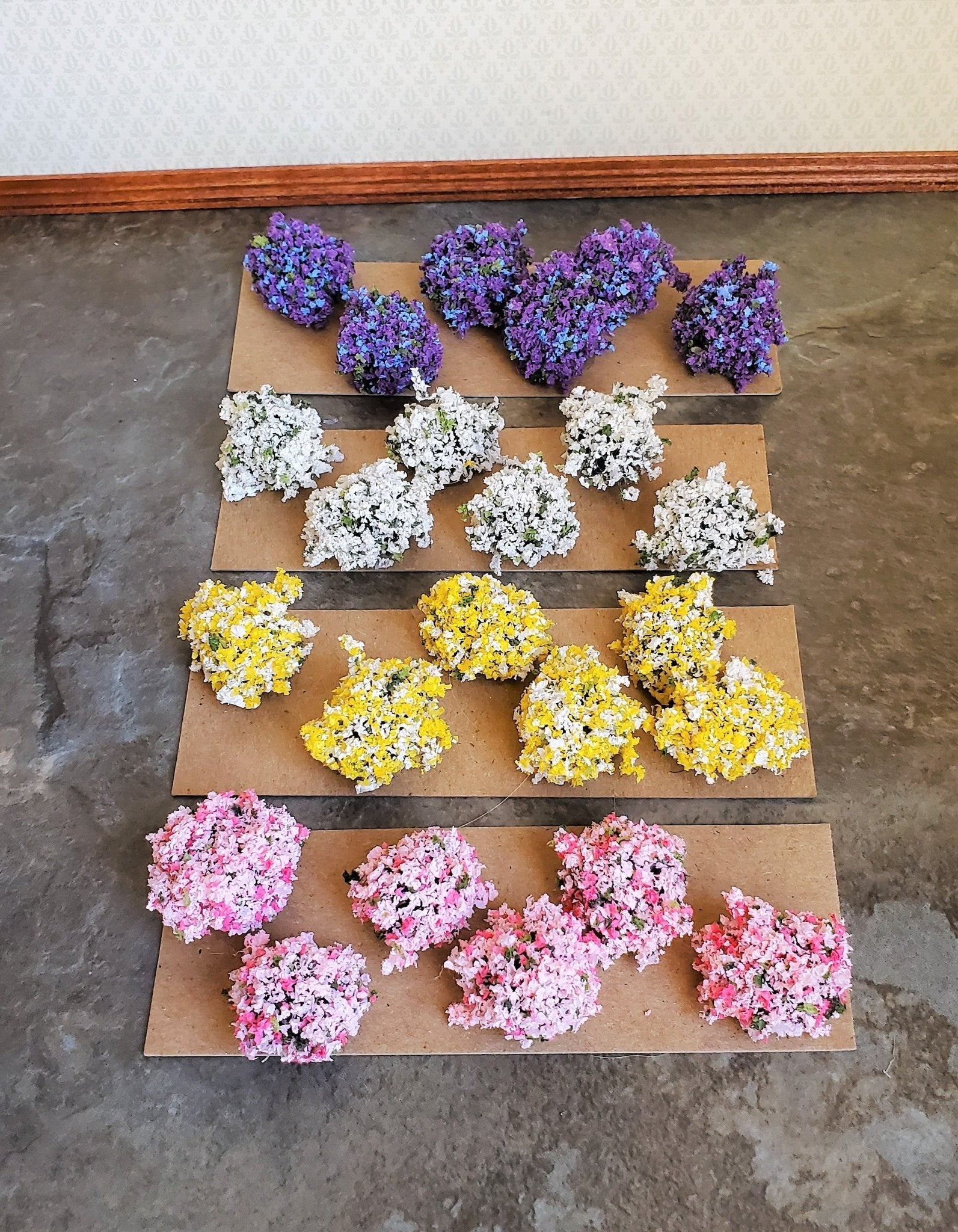 Dollhouse Miniature Flowering Shrub Yellow & White Small Bush Round 1:12 Scale - Miniature Crush