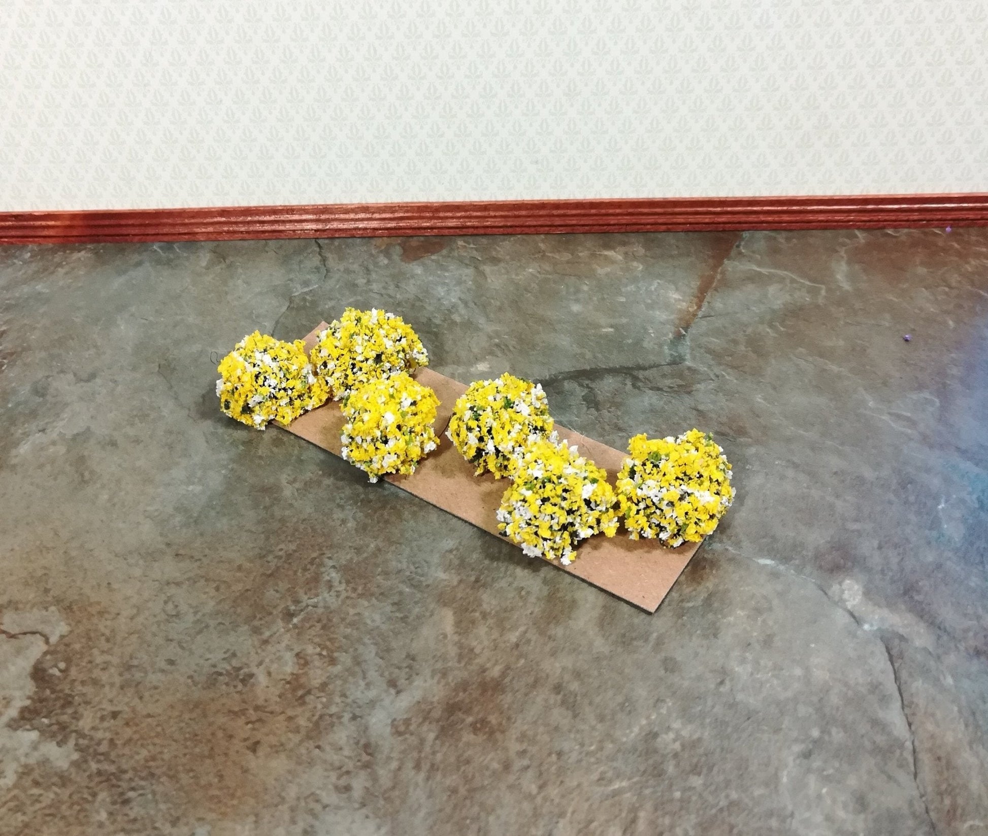 Dollhouse Miniature Flowering Shrub Yellow & White Small Bush Round 1:12 Scale - Miniature Crush