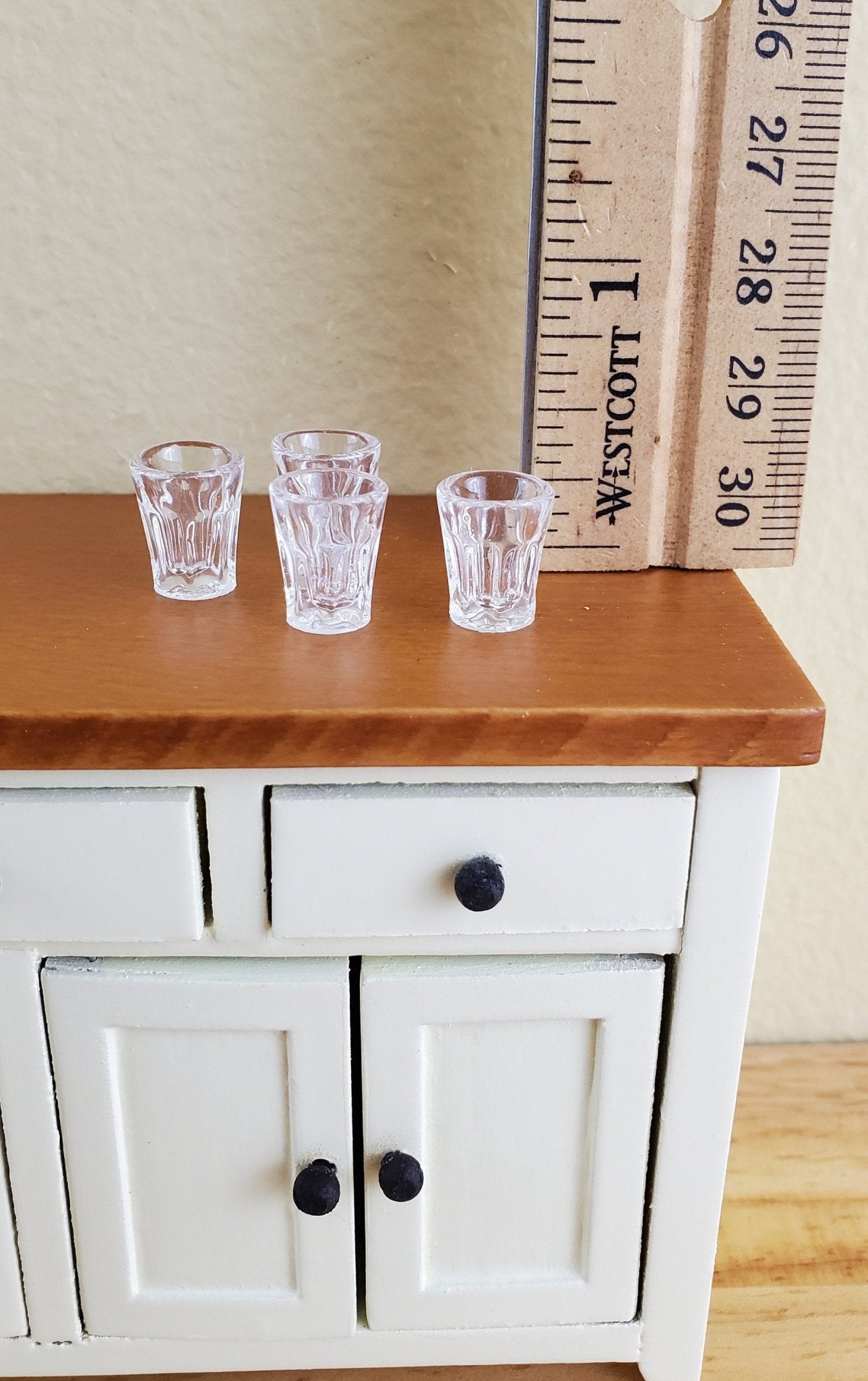 Dollhouse Miniature Glasses Clear (plastic) x4 plastic 1:12 Scale Tableware 7/16" - Miniature Crush