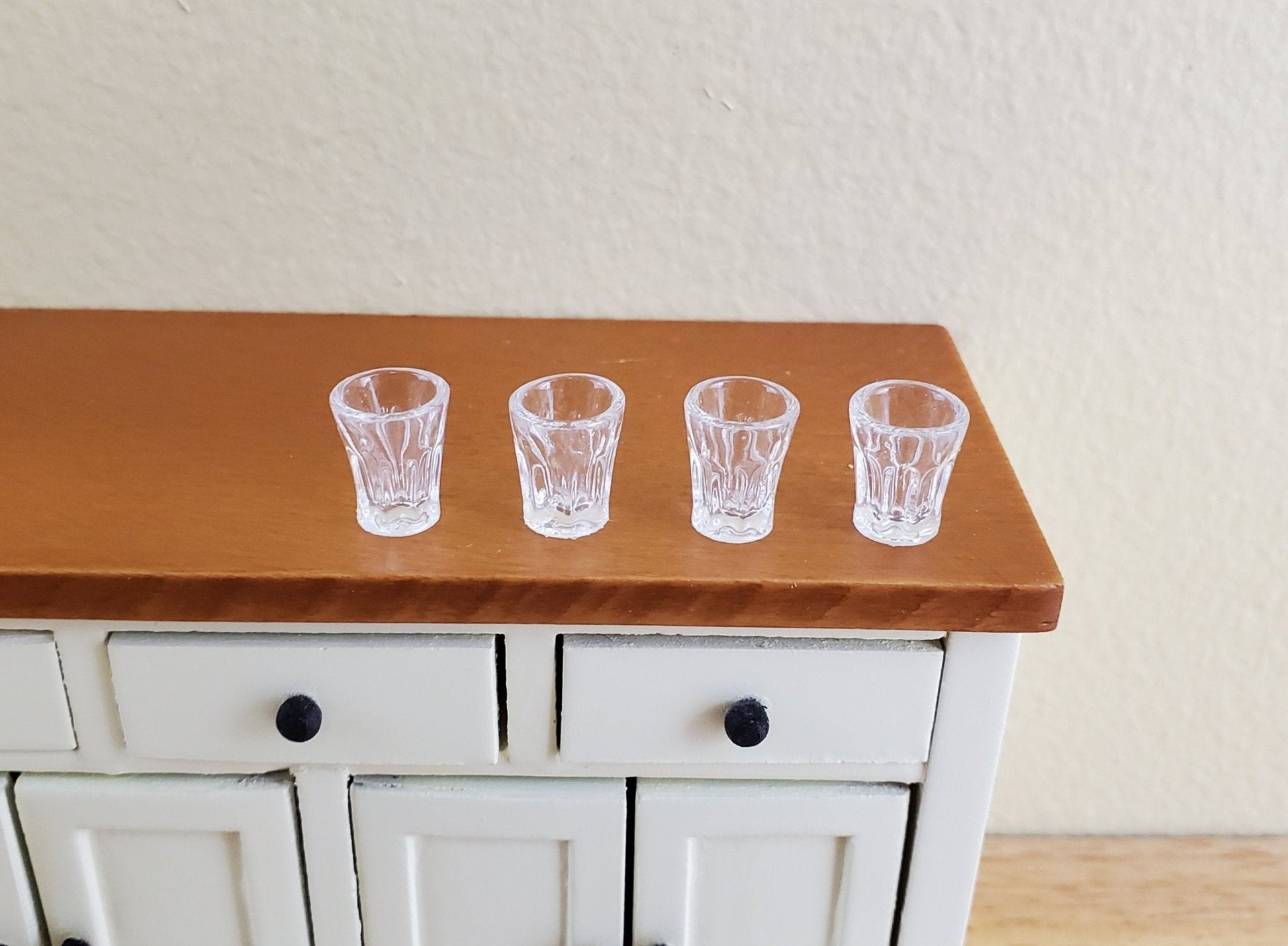 Dollhouse Miniature Glasses Clear (plastic) x4 plastic 1:12 Scale Tableware 7/16" - Miniature Crush