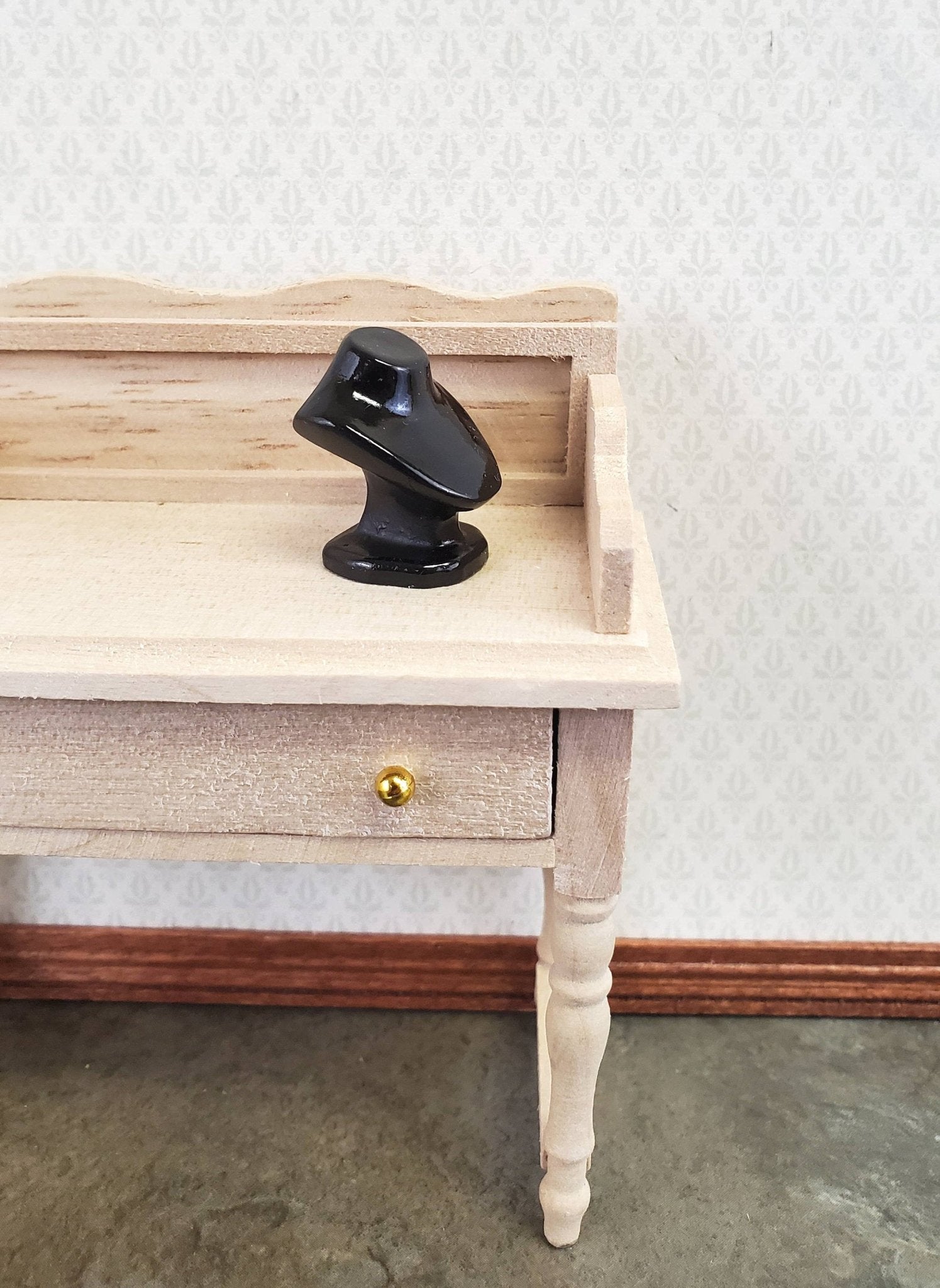 Dollhouse Miniature Jewelry Bust Black 1/12 Scale Vanity - Miniature Crush