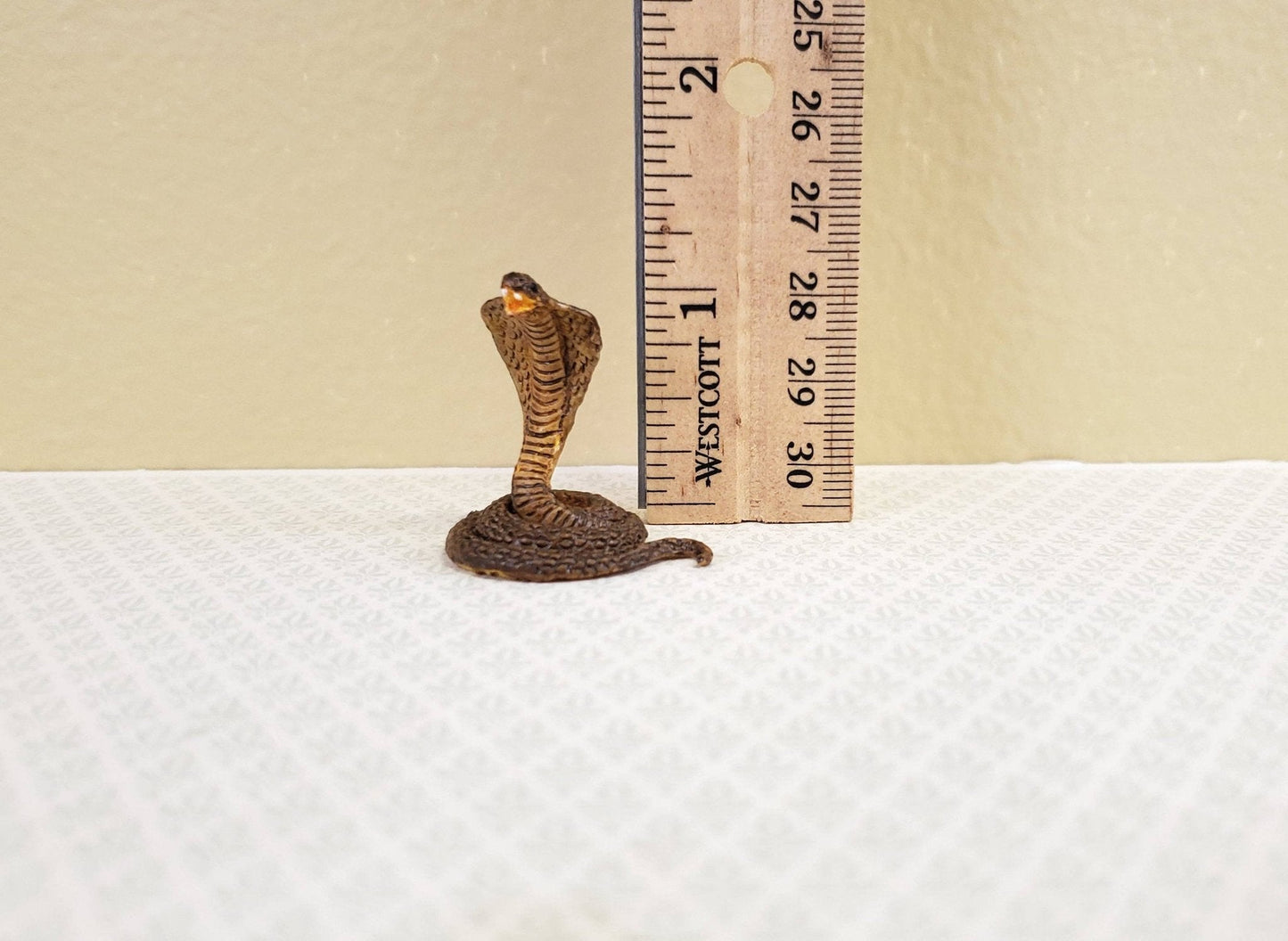 Dollhouse Miniature King Cobra Snake 1:12 Scale Pet Animal Falcon Minis - Miniature Crush