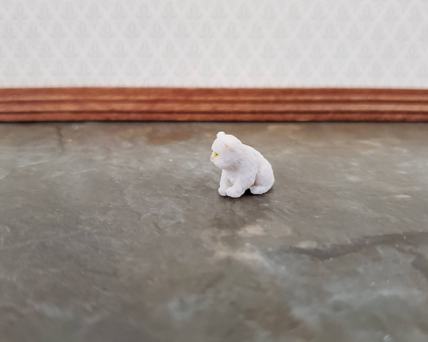 Dollhouse Miniature Kitten White Persian Sitting 1:24 Scale Animals Cats A4161WH - Miniature Crush