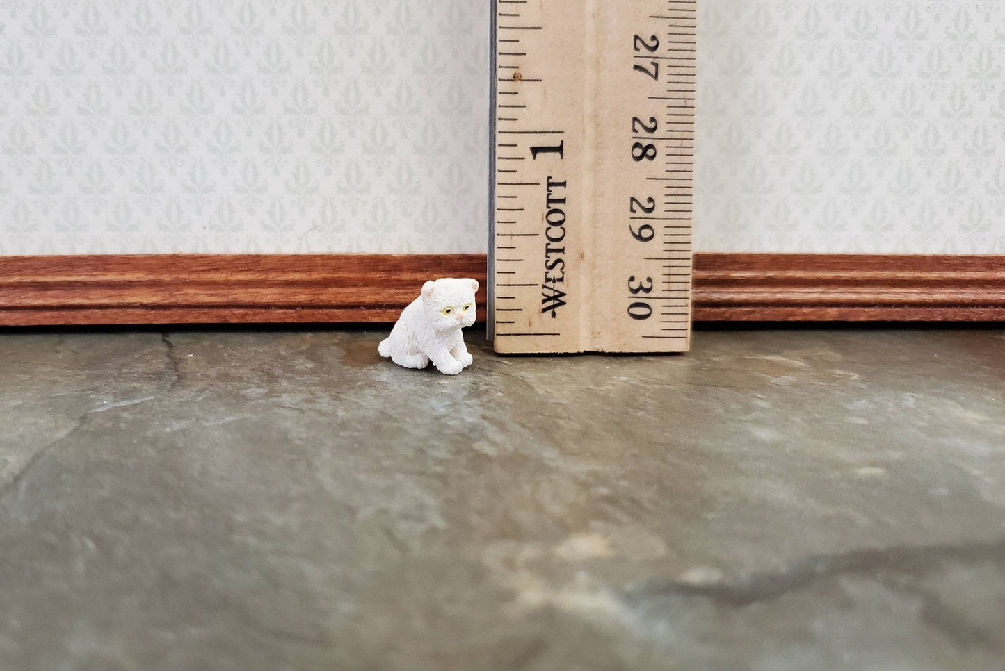 Dollhouse Miniature Kitten White Persian Sitting 1:24 Scale Animals Cats A4161WH - Miniature Crush
