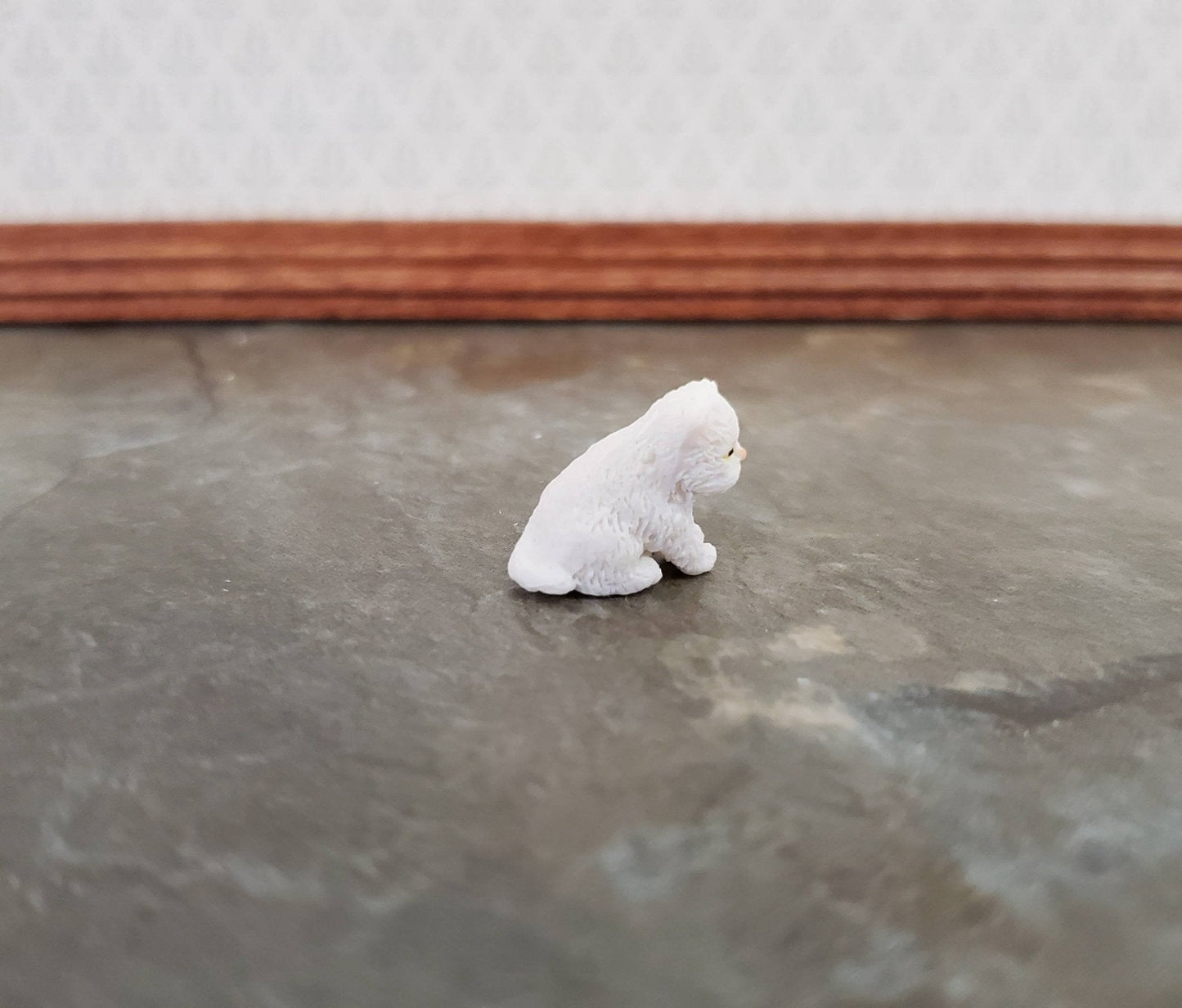 Dollhouse Miniature Kitten White Persian Sitting 1:24 Scale Animals Cats A4161WH - Miniature Crush