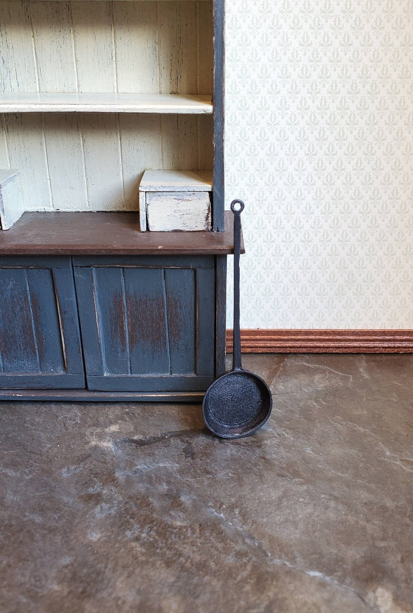 Dollhouse Miniature Long Handled Frying Pan Primitive Style 1:12 Scale Metal - Miniature Crush