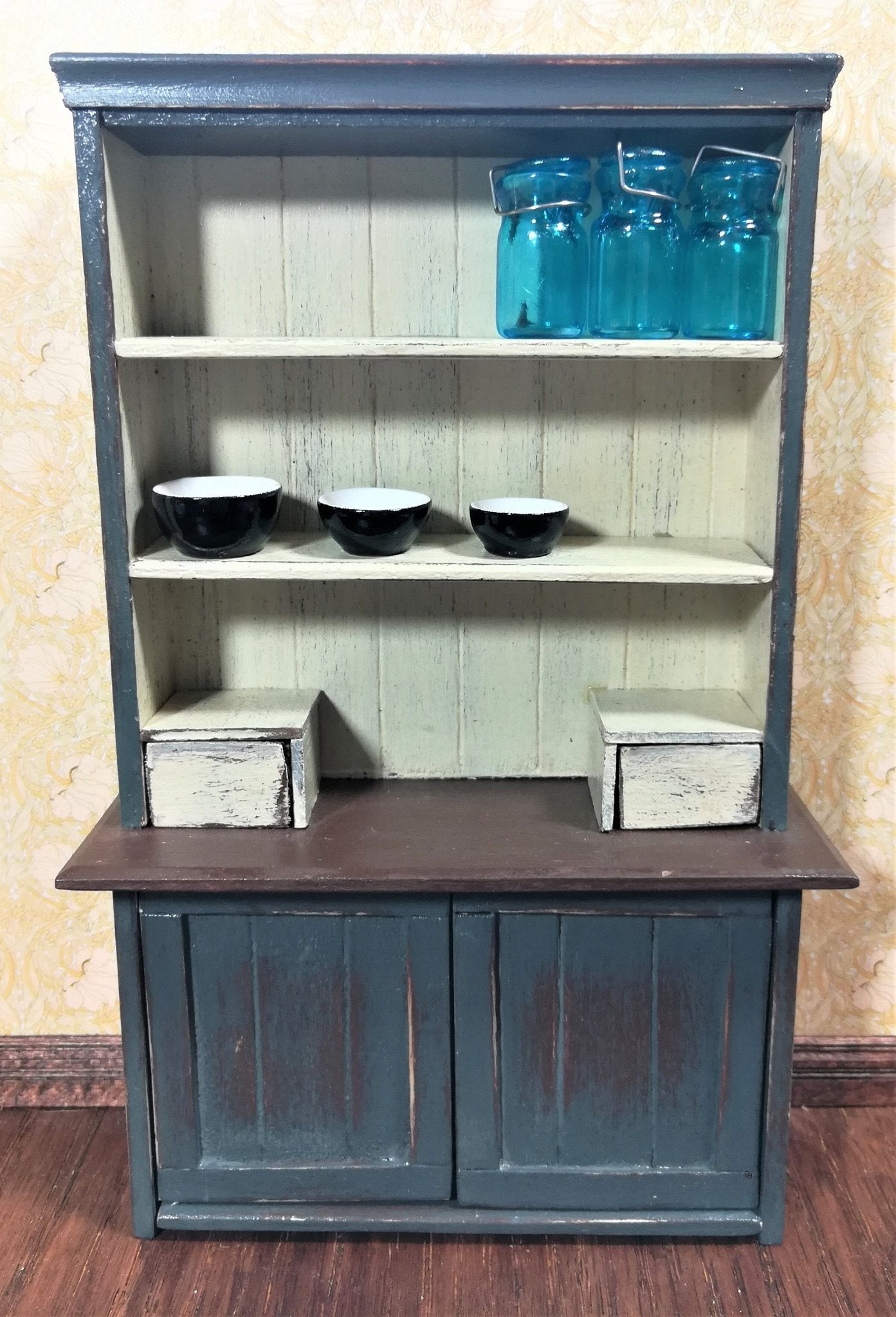 Dollhouse Miniature Mixing Bowls Set of 3 Ceramic Stacking Black and White 1:12 Scale - Miniature Crush