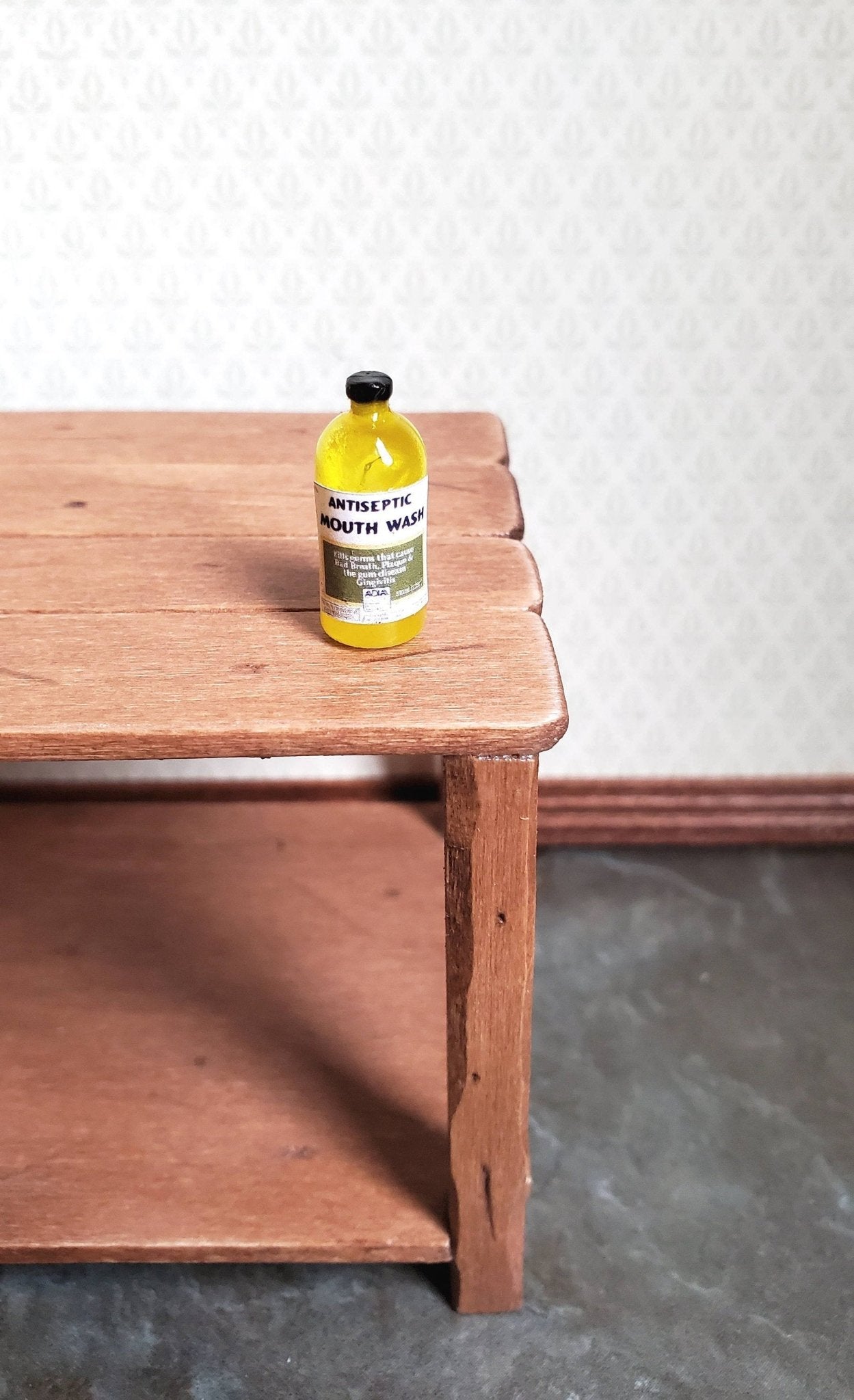Dollhouse Miniature Mouth Wash Antiseptic Modern Style 1:12 Scale Medicine - Miniature Crush
