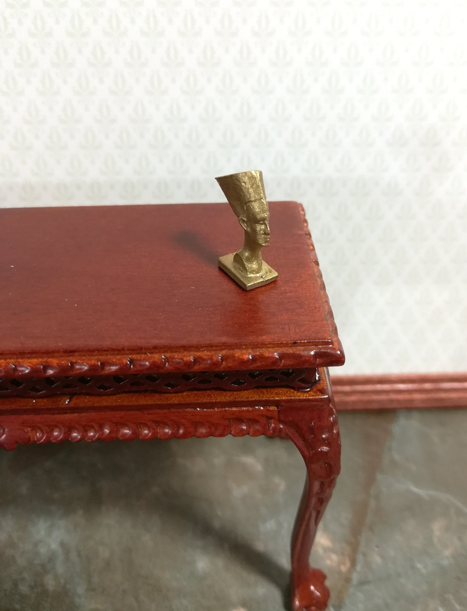 Dollhouse Miniature Nefertiti Head Egyptian Statue Small "Gold" 1:12 Scale - Miniature Crush