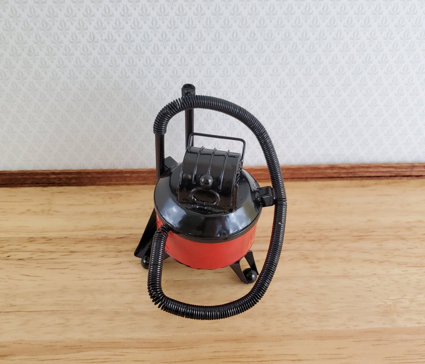 Dollhouse Miniature Shop Vac Vacuum (Large) Black & Red Metal 1:12 Scale Garage - Miniature Crush