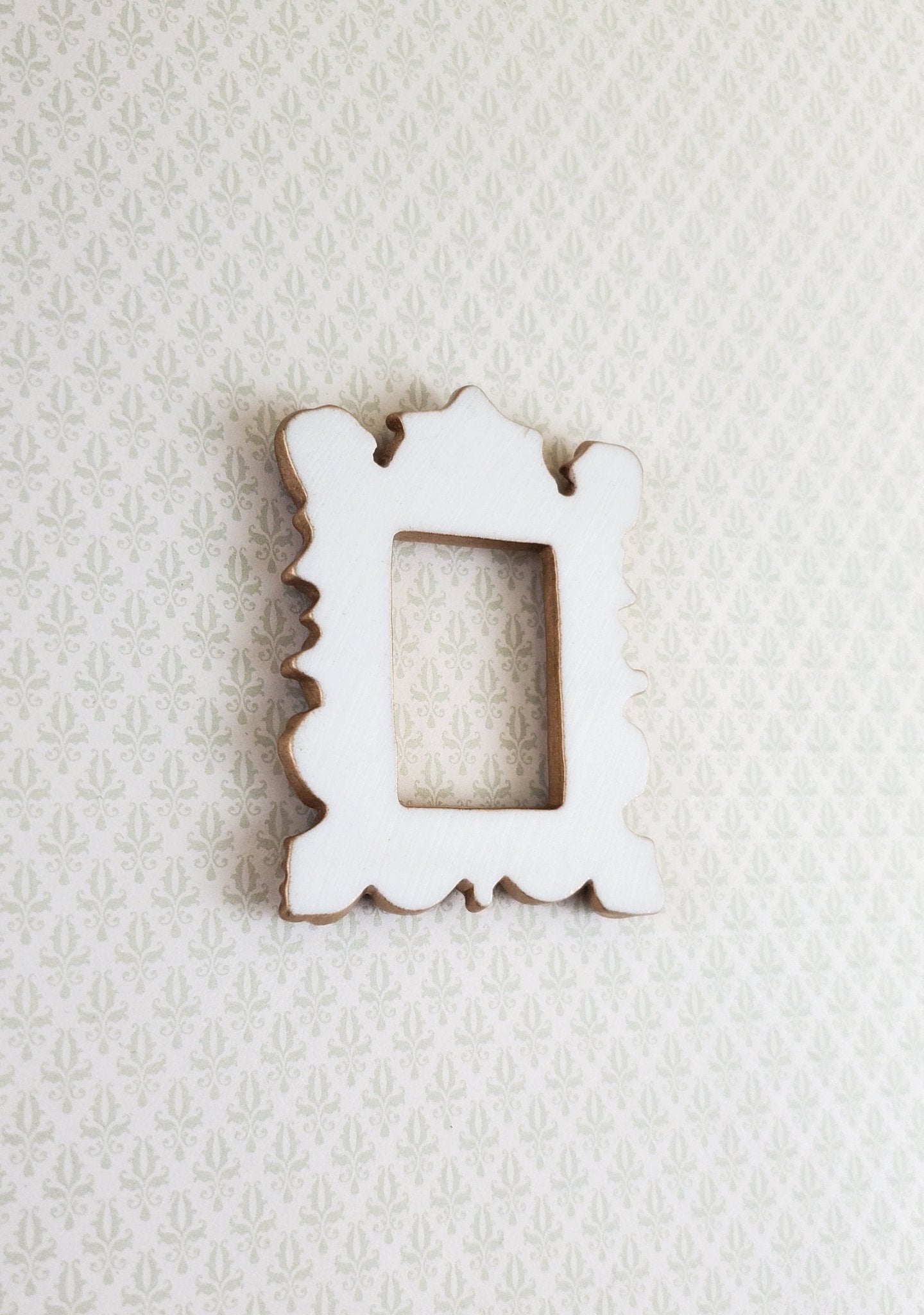 Dollhouse Miniature Small Picture Frame Fancy Gold for Paintings 1:12 Scale B0432 - Miniature Crush