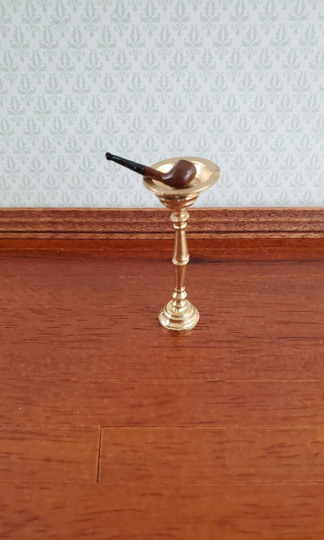 Dollhouse Miniature Smoking Pipe Classic Style Painted Metal 1:12 Scale - Miniature Crush
