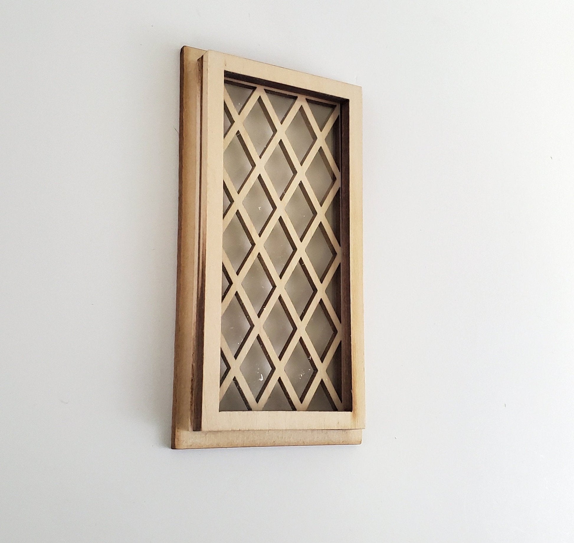 Dollhouse Miniature Window Tudor Style Diamond Pane 1:12 Scale Wood Alessio 2114 - Miniature Crush