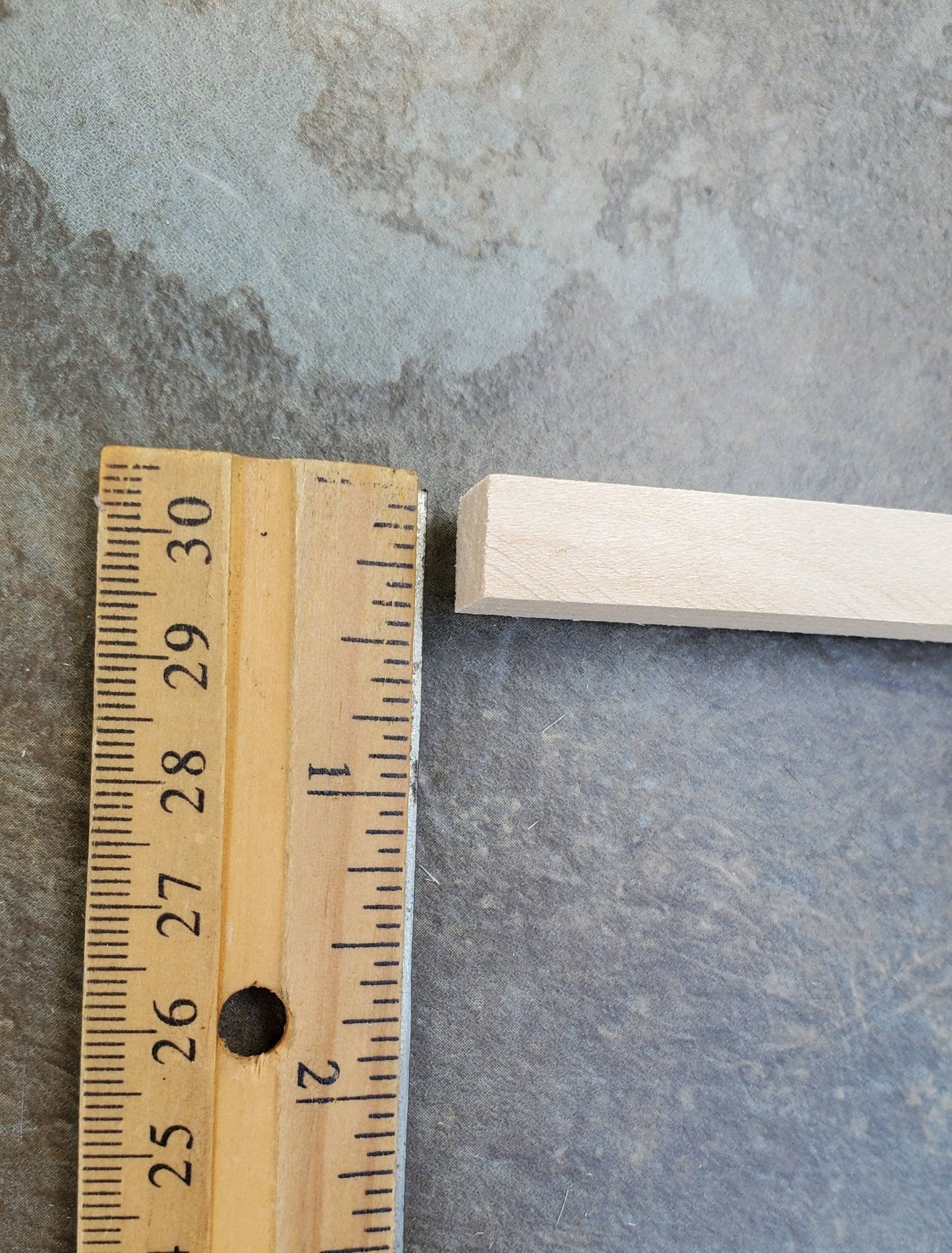 Dollhouse Miniature Wood Beams Posts 3/8 x 3/8 x 18" long 1:12 Scale x5 - Miniature Crush
