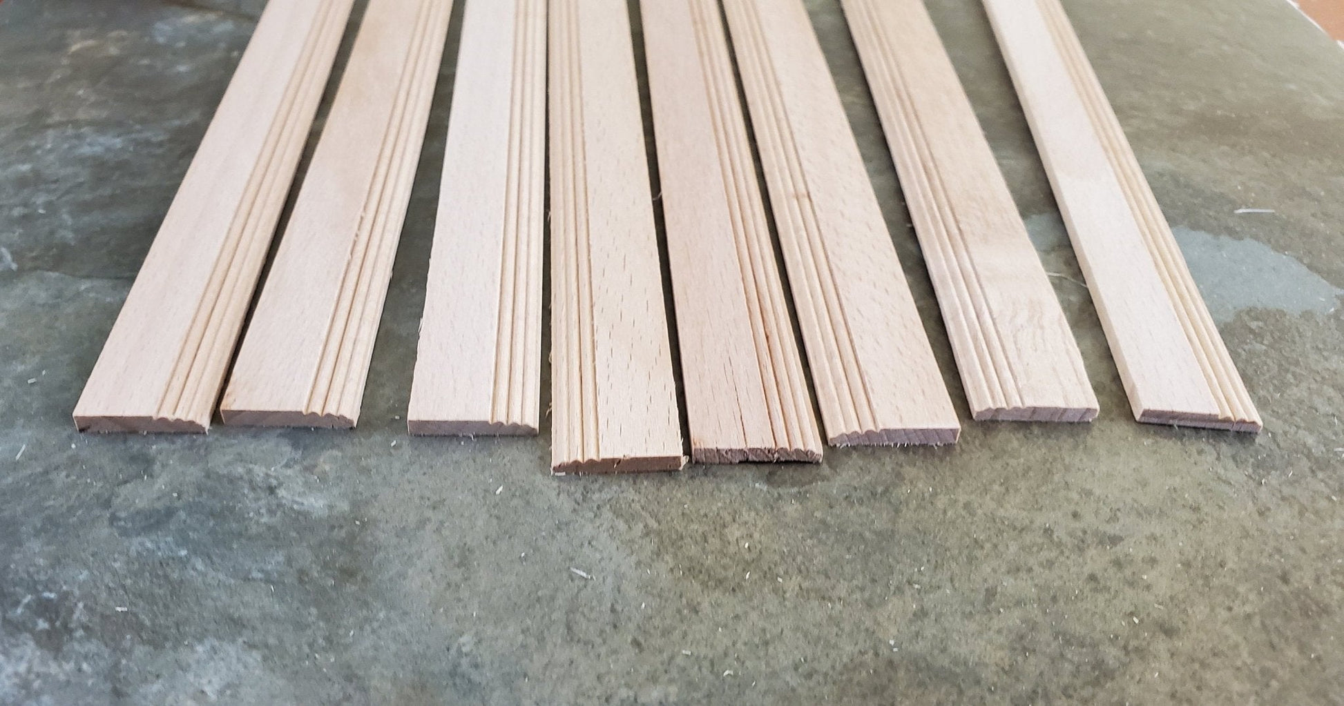 Dollhouse Miniatures Baseboard Trim Molding 11/16" x 6" long x8 Pieces 1:6 Scale CLA77968 - Miniature Crush