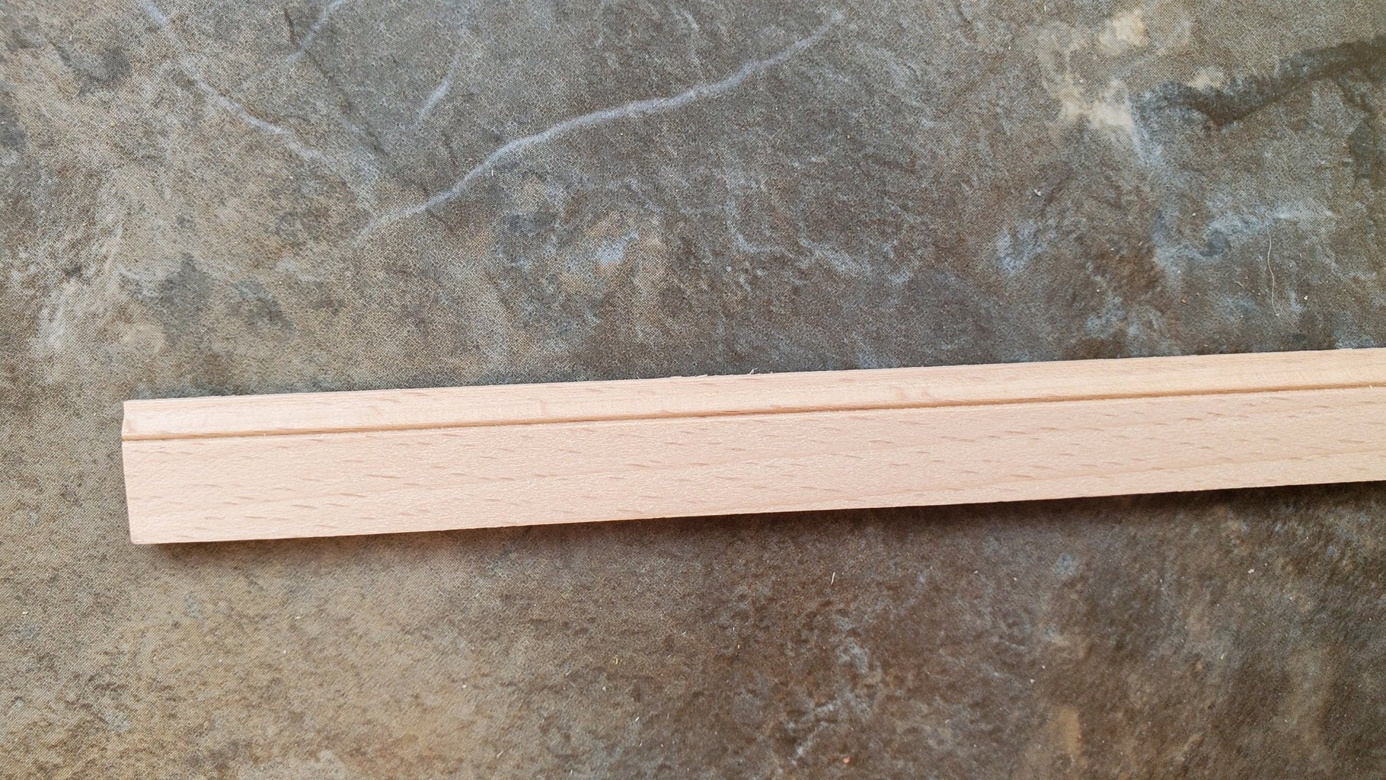 Dollhouse Miniatures Baseboard Trim or Molding w/ Wire Channel 1/2" wide x 18" 1:12 Scale - Miniature Crush