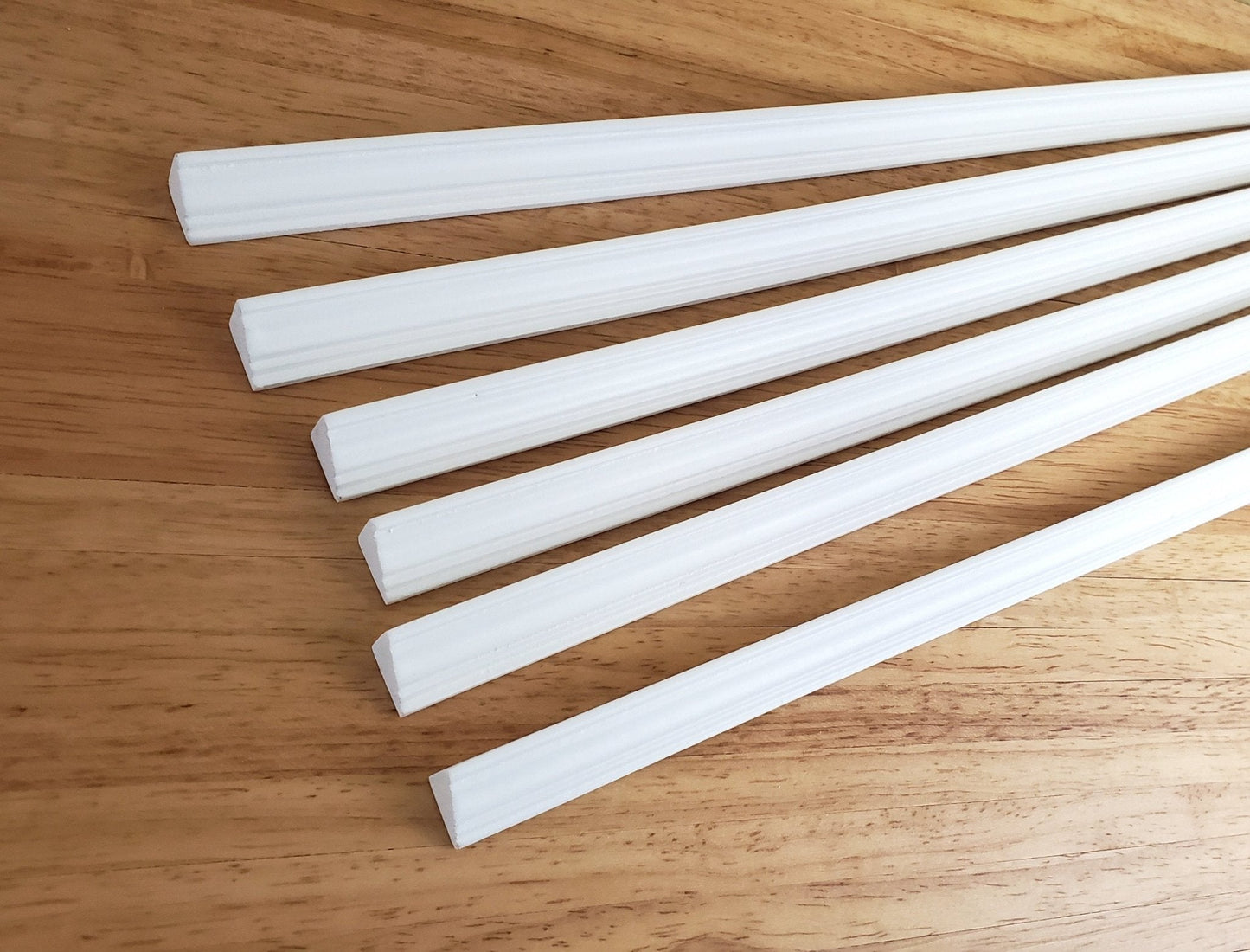 Dollhouse Miniatures Crown Molding x6 White Trim Cornice Large 1/2" wide x 17 3/4" long 1:12 Scale - Miniature Crush