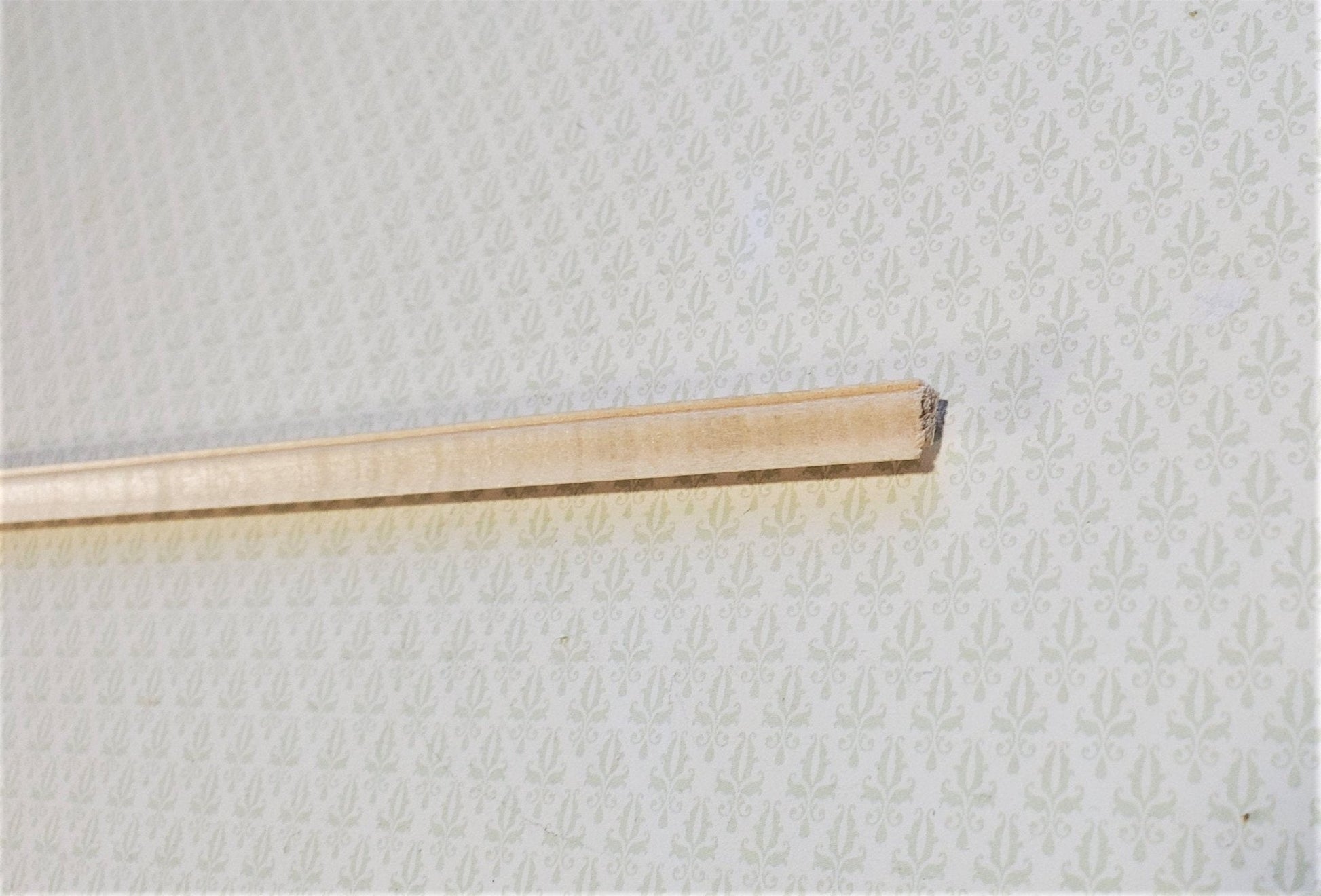 Dollhouse Miniatures Picture Frame or Trim Molding 1/4" wide x 18" long 1:12 Scale - Miniature Crush