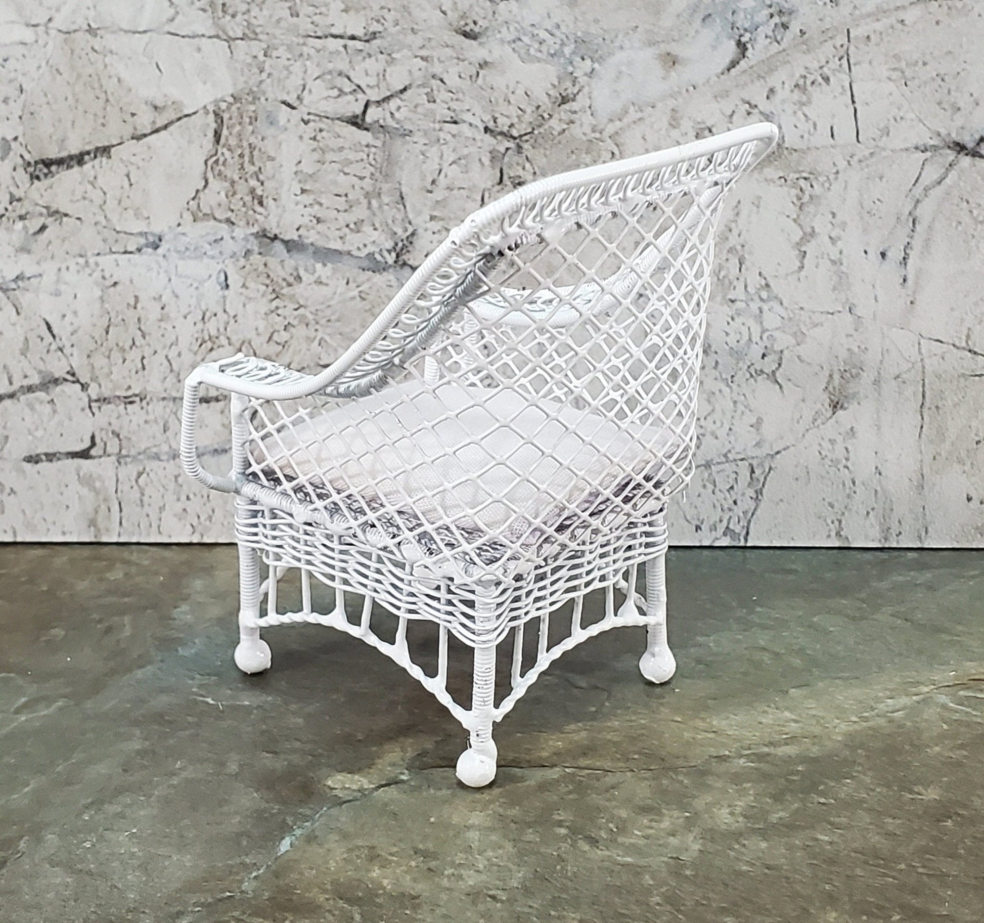 Dollhouse Patio Chair White Metal Mesh 1:12 Scale Miniature Fairy Garden - Miniature Crush