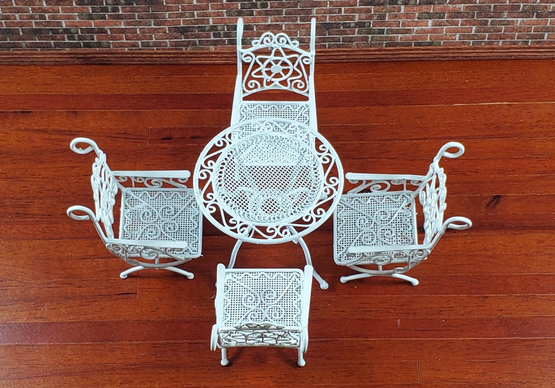 Dollhouse Patio Set White Metal Table 4 Chairs 1:12 Scale Fairy Garden Bistro - Miniature Crush