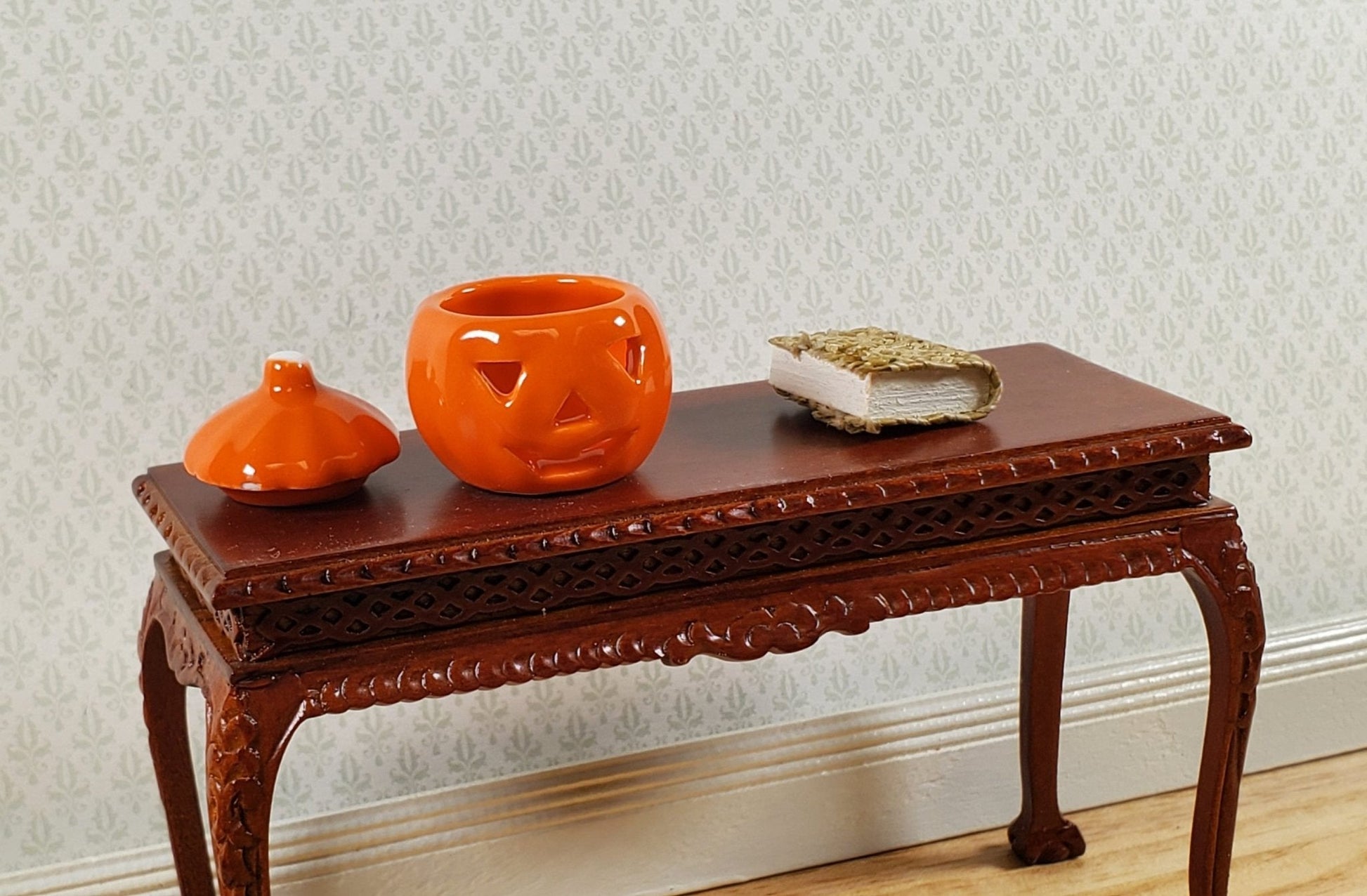 Dollhouse Pumpkin Jar for Halloween Decor Ceramic 1:12 Scale Miniature - Miniature Crush