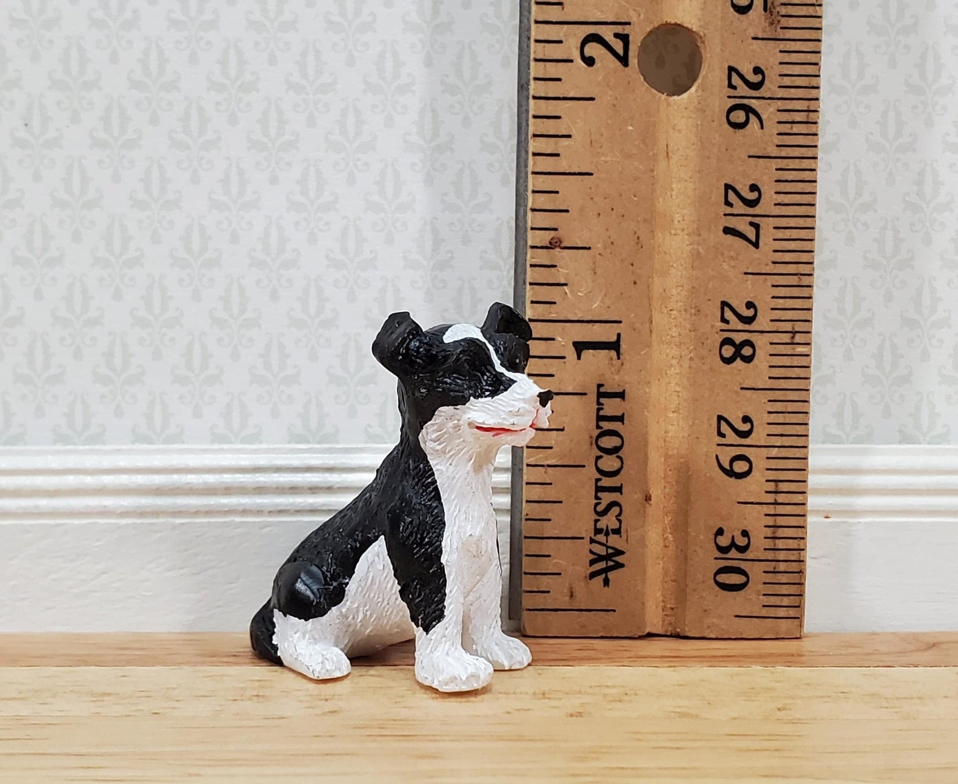 Dollhouse Puppy Dog Border Collie Sitting 1:12 Scale Miniature Pet Cast Resin - Miniature Crush
