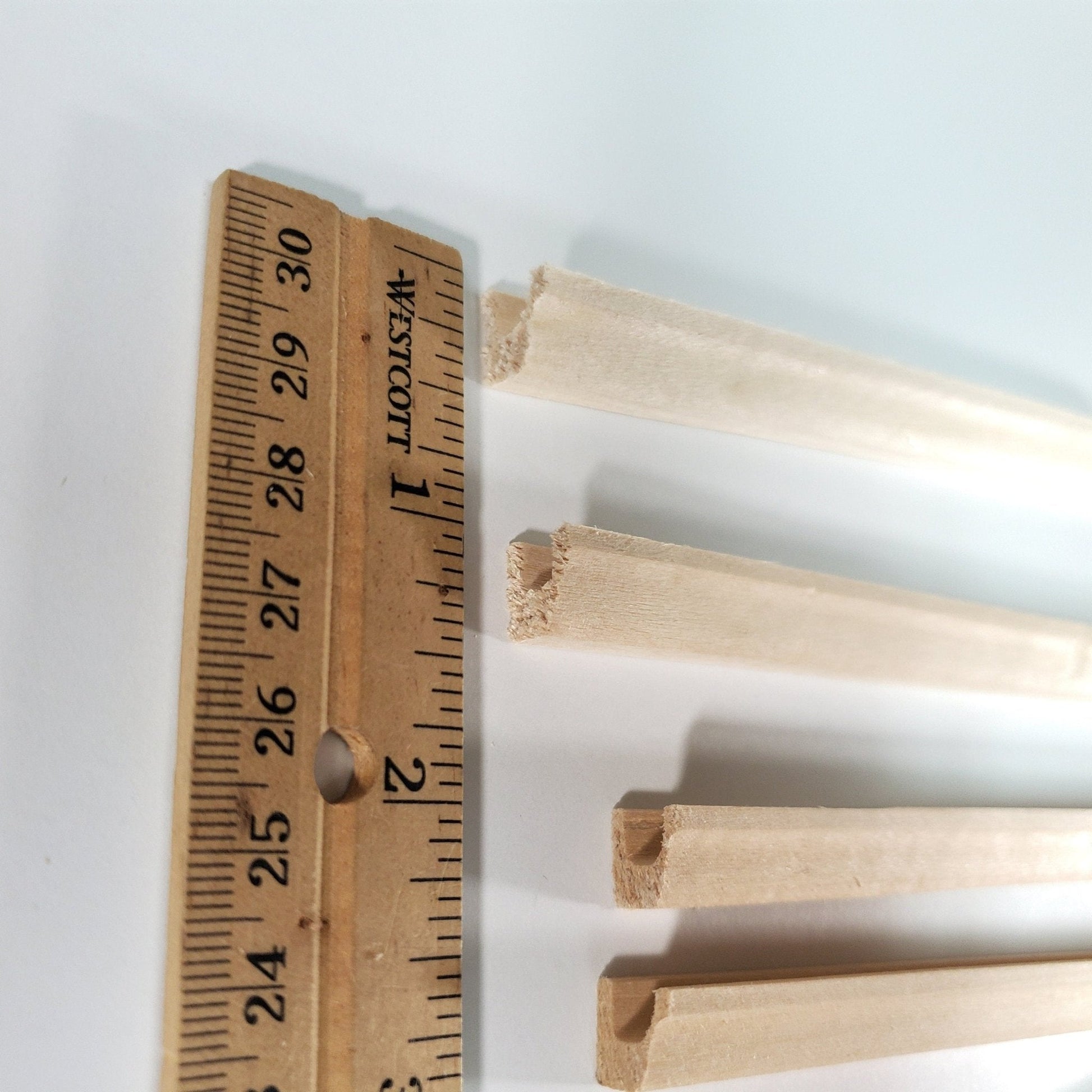 Dollhouse Rain Gutter Trim 6" Scrap Pieces (x5) Molding Miniature Building 3/8" x 6" NE956 - Miniature Crush
