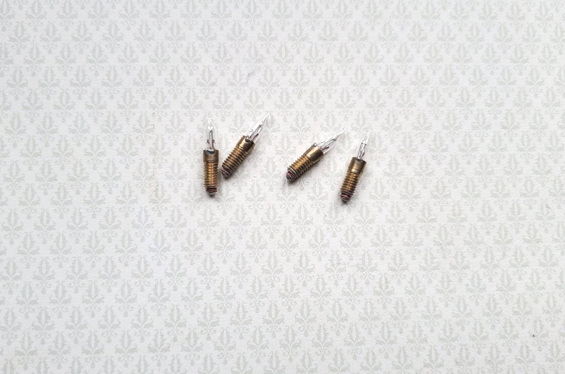 Dollhouse Replacement Bulbs Candle Tip Bulbs Set of 4 Replacements MH611 Miniatures - Miniature Crush