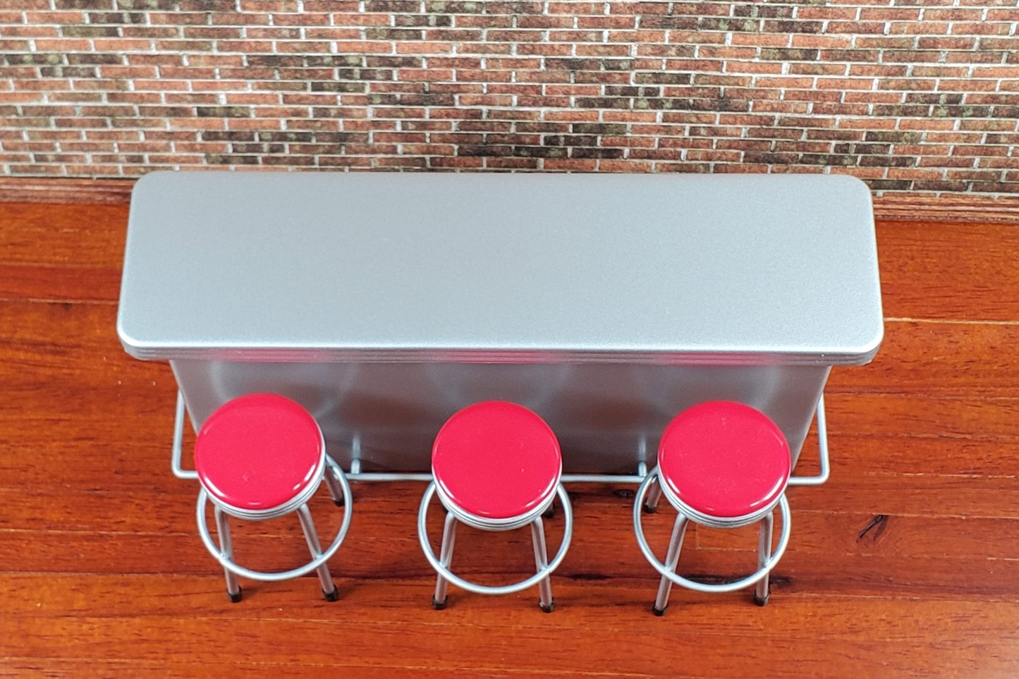 Dollhouse Retro Bar with 3 Red Stools 1950s Style 1:12 Scale Miniature Furniture - Miniature Crush
