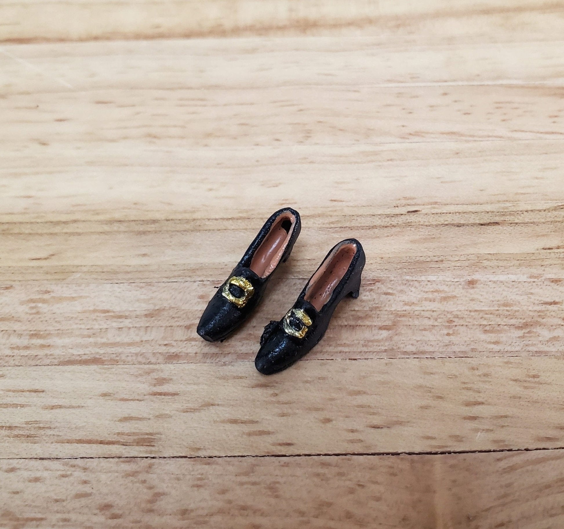 Dollhouse Shoes Pumps Black with Gold Buckles Cast Resin 1:12 Scale Miniature - Miniature Crush
