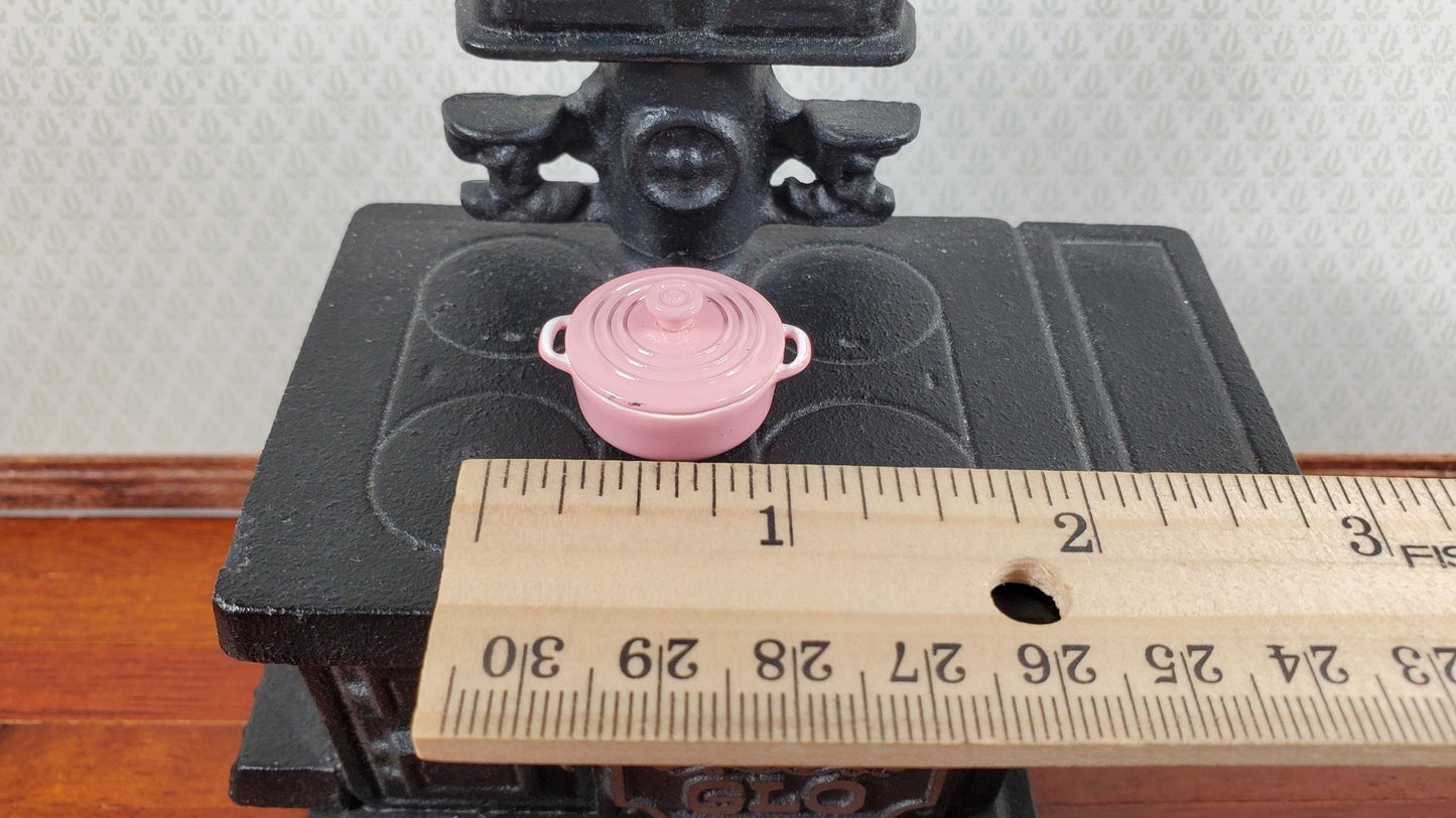 Dollhouse Small Dutch Oven Pot with Removeable Lid Pink 1:12 Scale Miniature - Miniature Crush