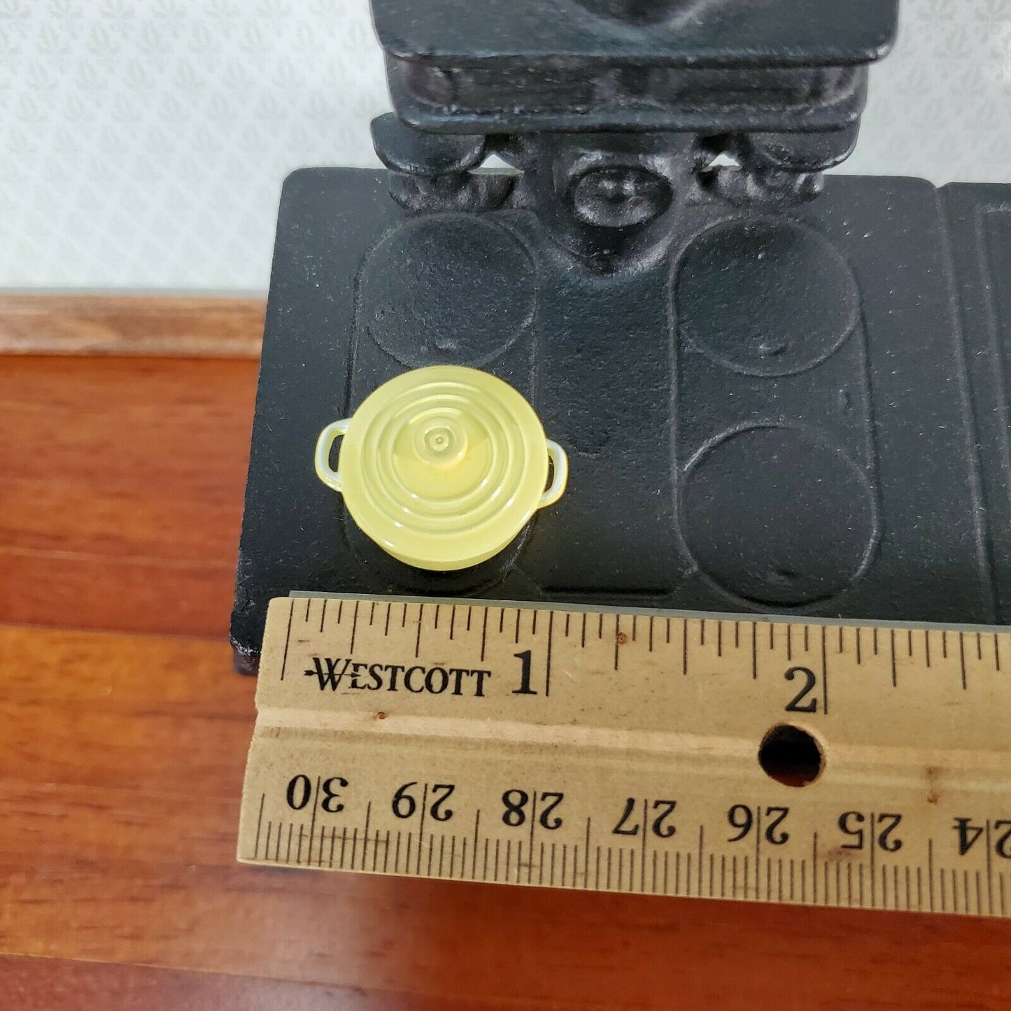 Dollhouse Small Dutch Oven Pot with Removeable Lid Yellow 1:12 Scale Miniature - Miniature Crush