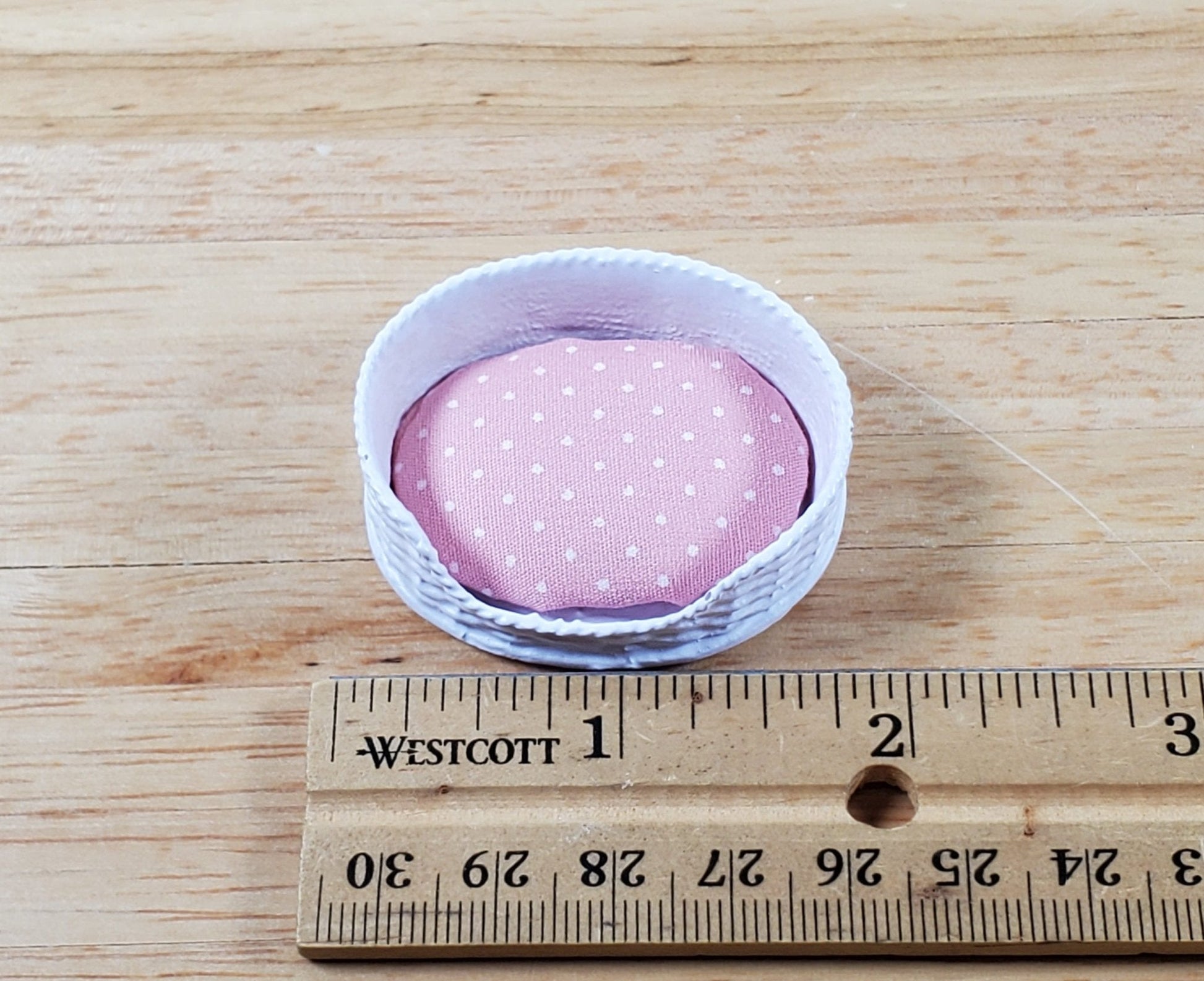 Dollhouse Small Pet Bed Cat or Small Dog White 7 Pink 1:12 Scale Miniature - Miniature Crush
