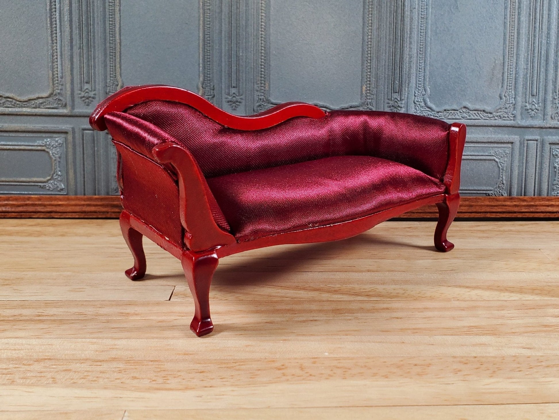 Dollhouse Small Victorian Chase Settee Burgundy 1:12 Scale Miniature Furniture - Miniature Crush
