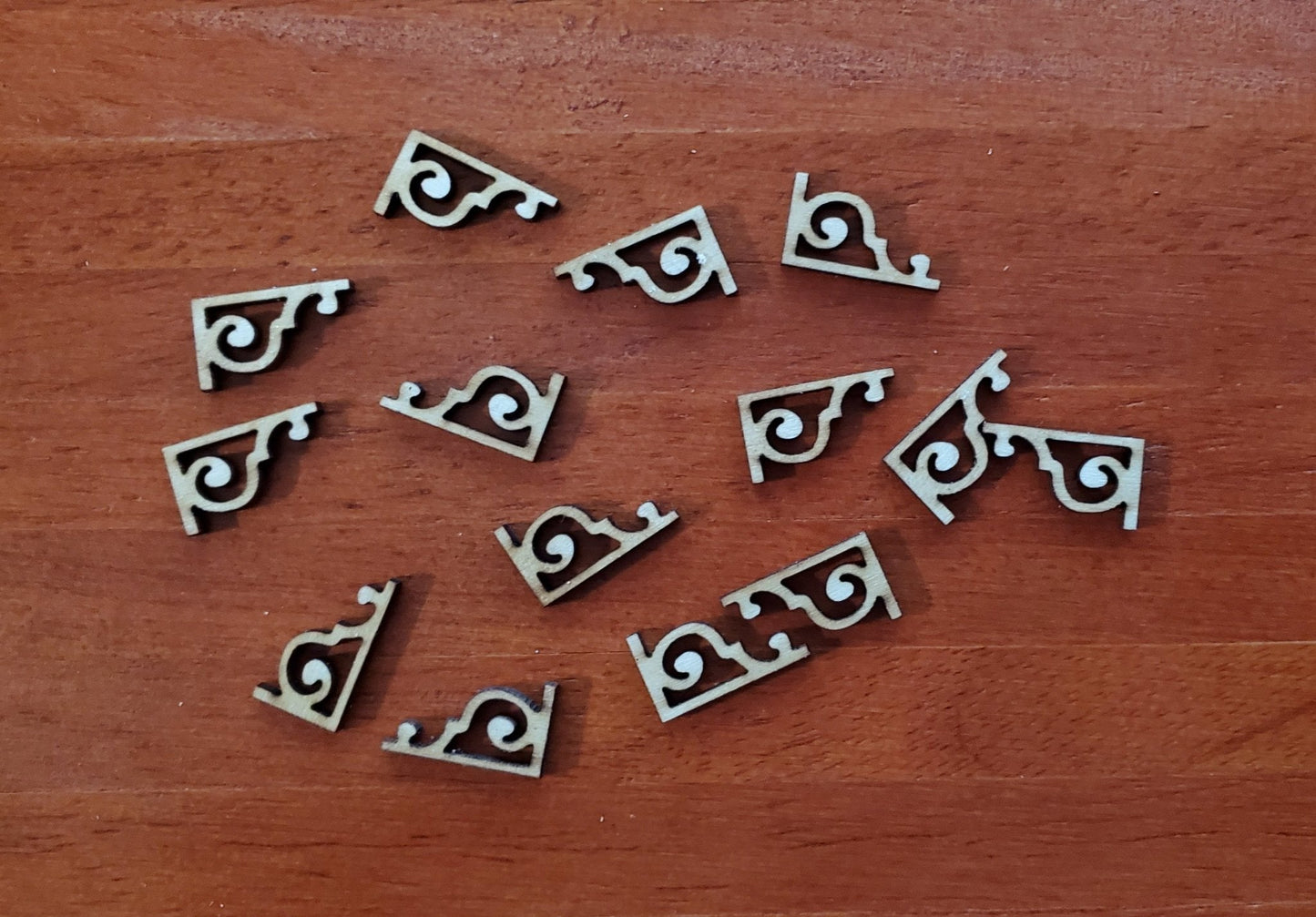 Dollhouse Stair Tread Trim Brackets Victorian Style 14 pc 1:12 Scale Miniatures - Miniature Crush