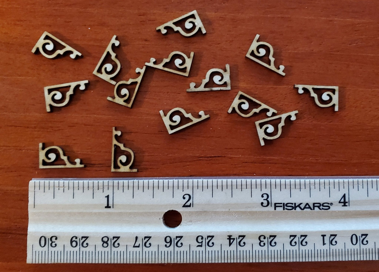Dollhouse Stair Tread Trim Brackets Victorian Style 14 pc 1:12 Scale Miniatures - Miniature Crush