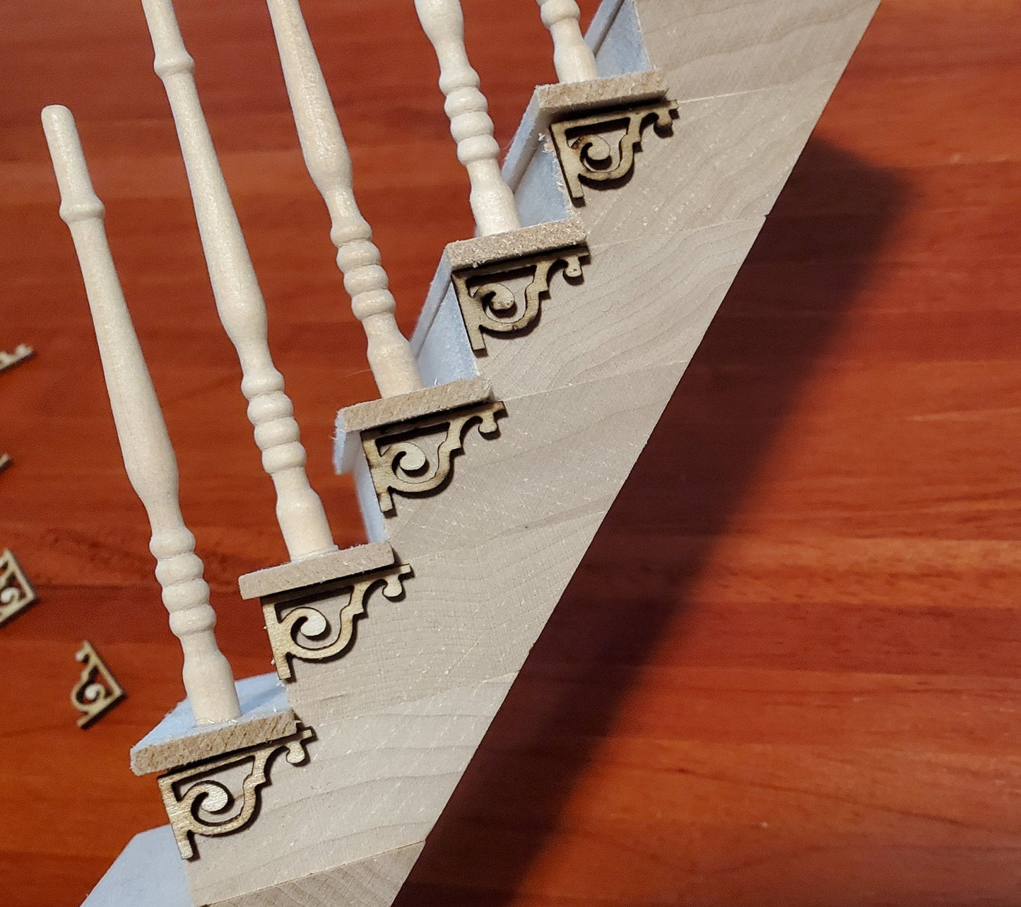 Dollhouse Stair Tread Trim Brackets Victorian Style 14 pc 1:12 Scale Miniatures - Miniature Crush