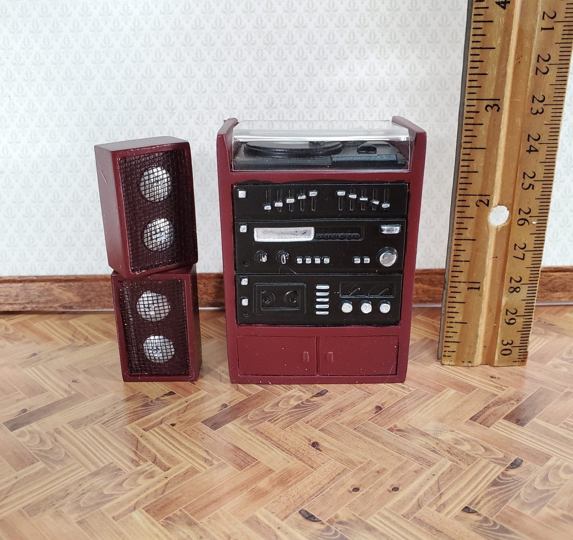 Dollhouse Stereo System with Turntable Record Player Retro Style 1:12 Scale Resin - Miniature Crush