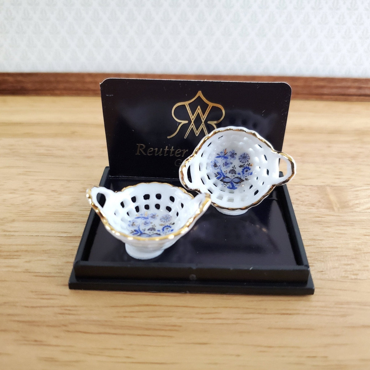 Dollhouse Strainers or Baskets Reutter Porcelain 1:12 Scale Blue Onion Design