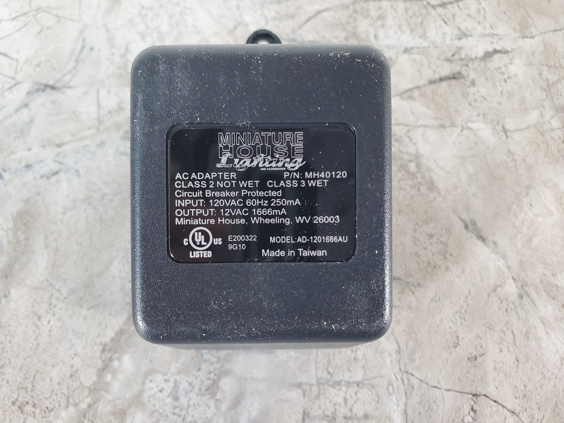 Dollhouse Transformer 20 Watt for Wiring 32 Bulb Capacity for Medium to Large Houses - Miniature Crush