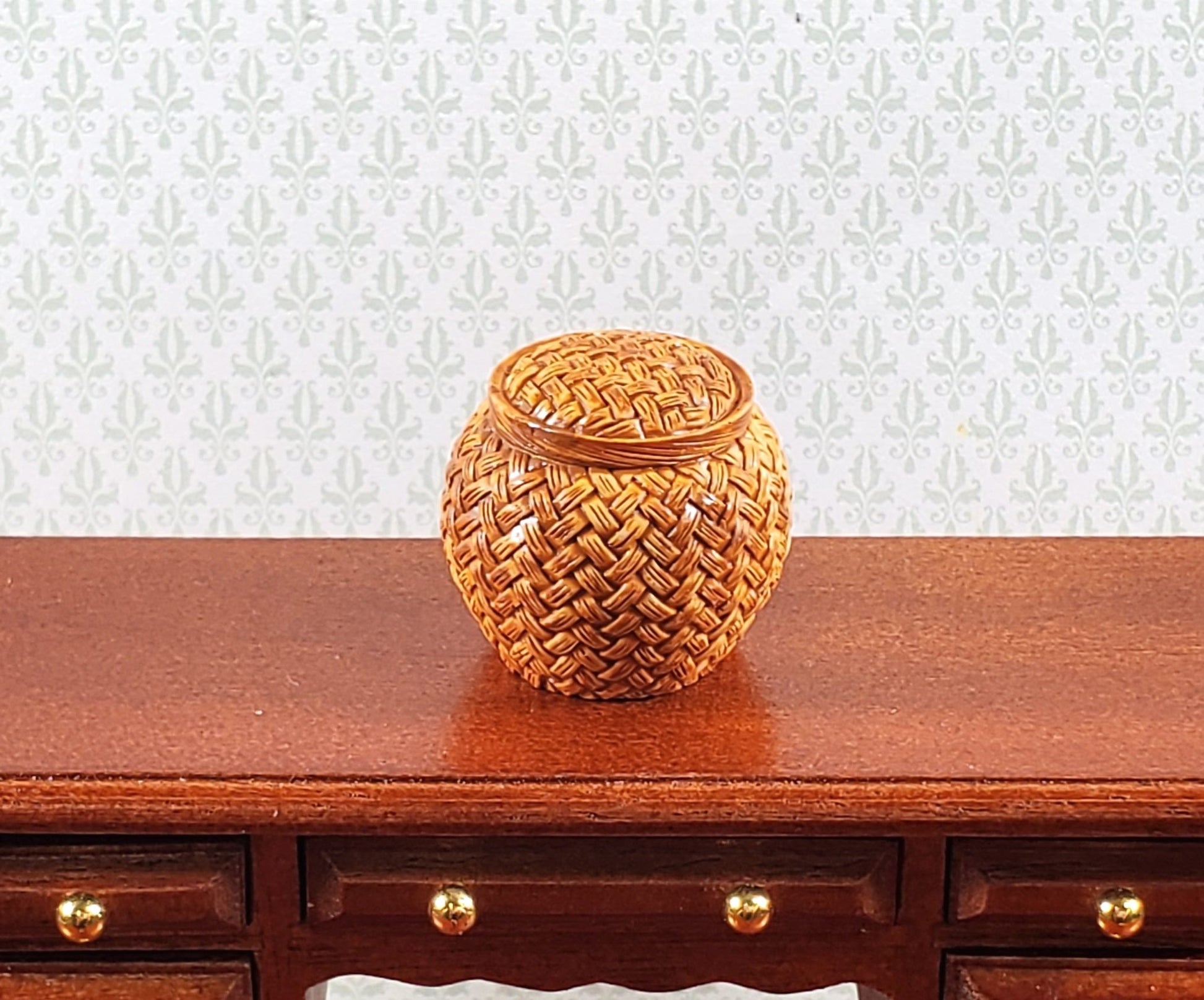 Dollhouse Wicker Style Basket Round 1:12 Scale Miniature Do Not Open - Miniature Crush