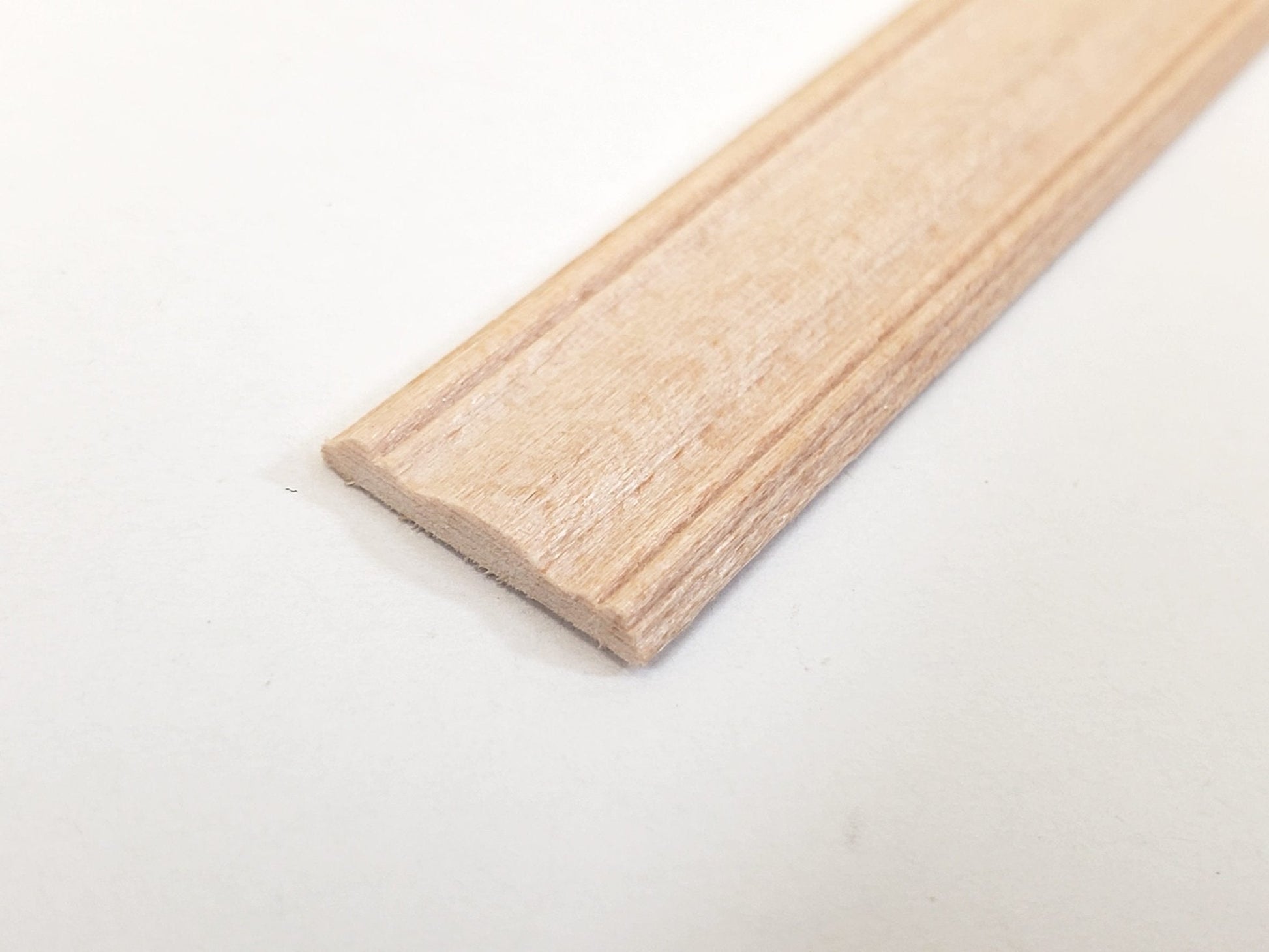 Dollhouse Window Door Casing or Baseboard Trim Molding 1/2" wide x 18" long NE941 - Miniature Crush