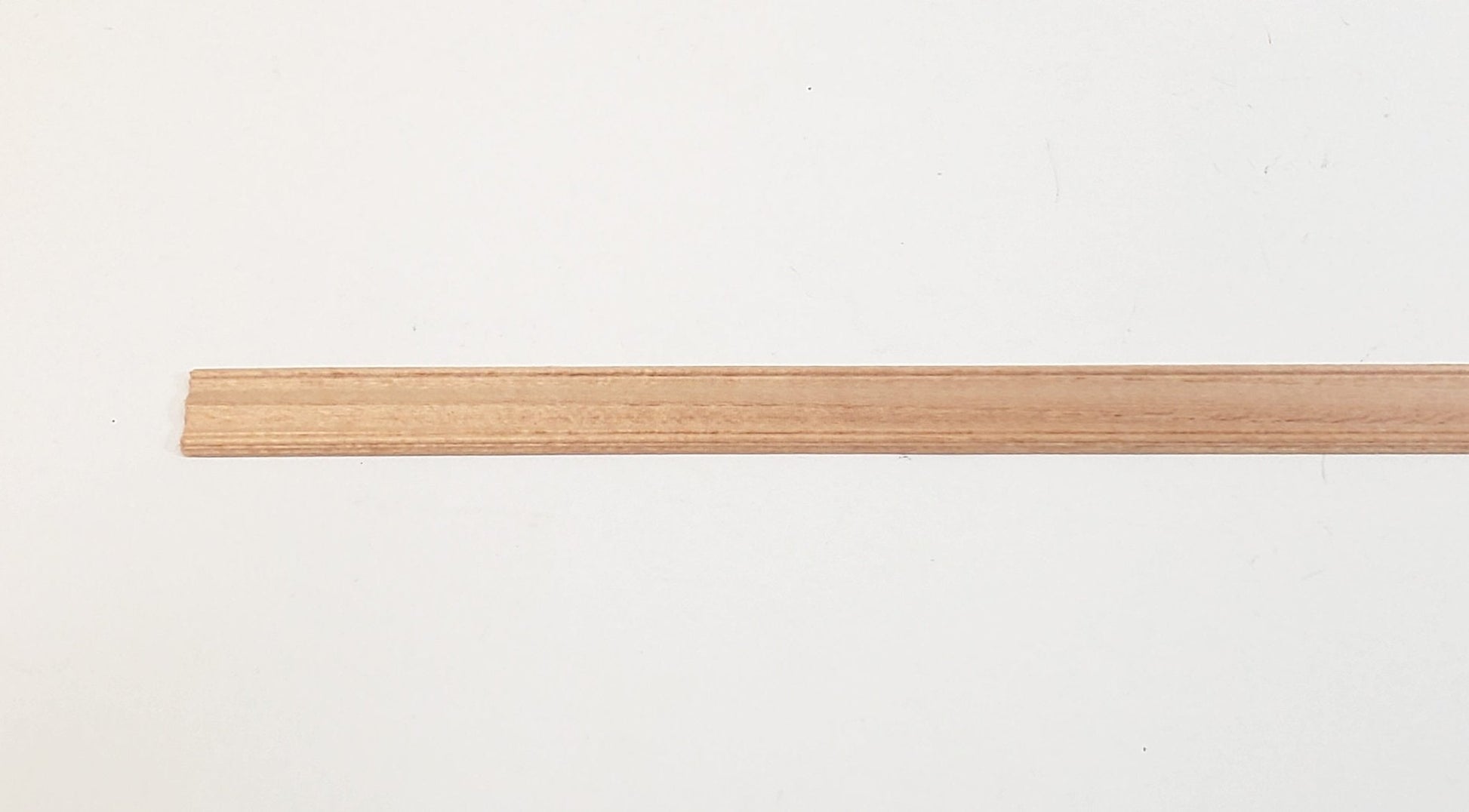 Dollhouse Window Door Casing or Baseboard Trim Molding 1/2" wide x 18" long NE941 - Miniature Crush